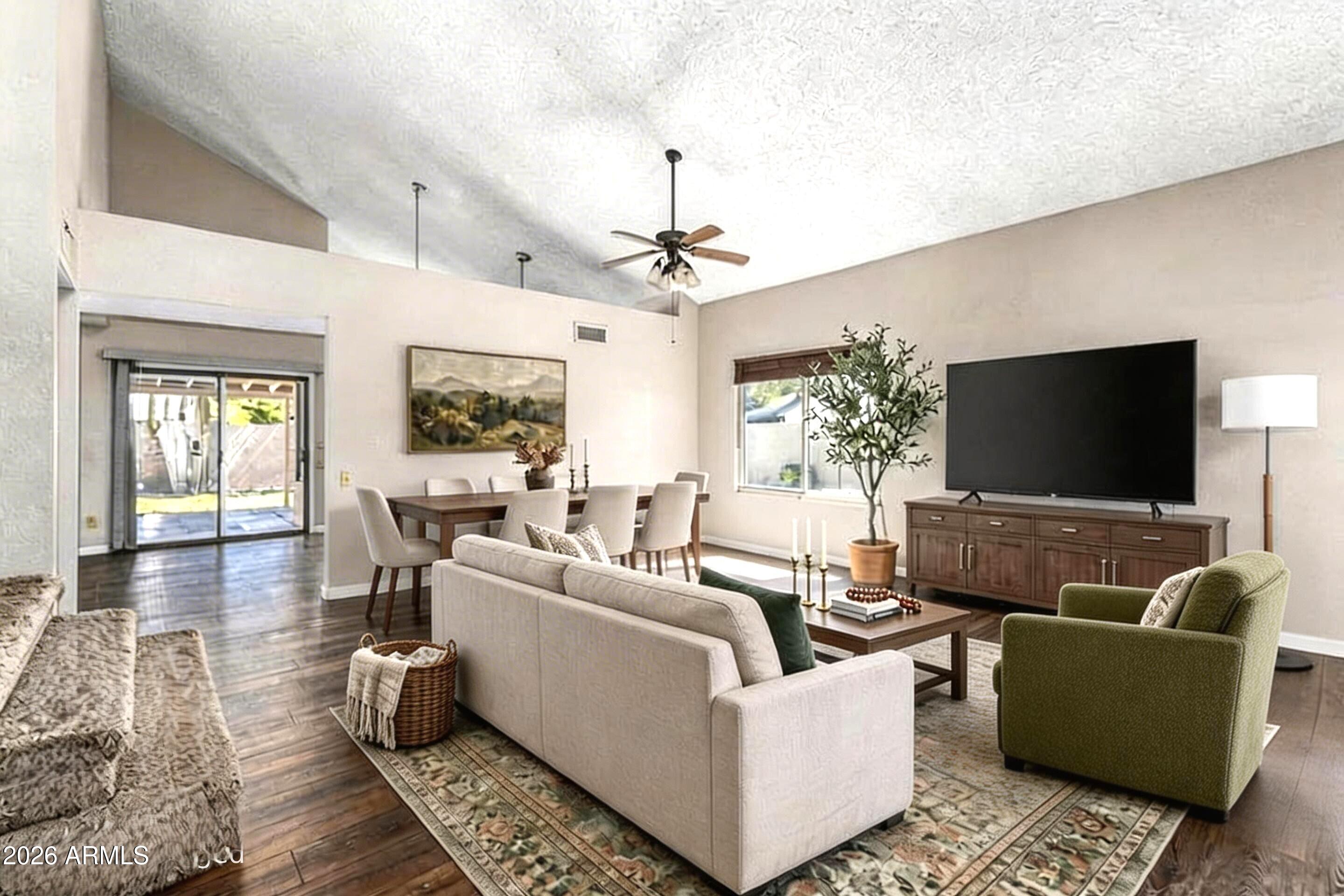 1577 N CHOLLA Street