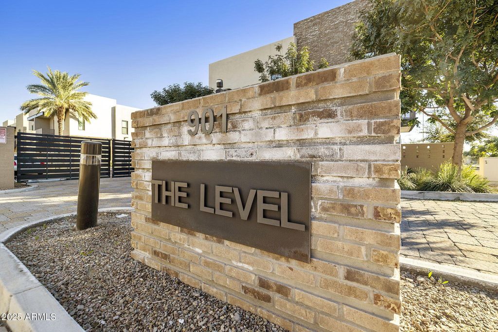 Photo of 901 S Smith Road #1046, Tempe, AZ 85281 (MLS # 6954081)