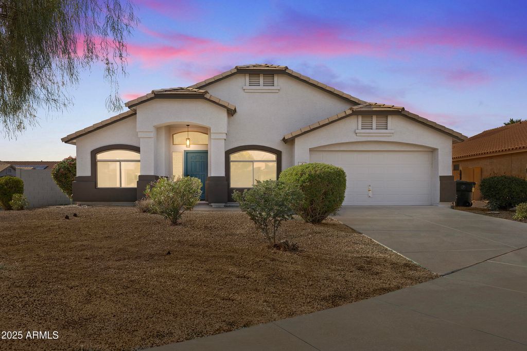 Photo of 4 N 163rd Lane, Goodyear, AZ 85338 (MLS # 6952548)