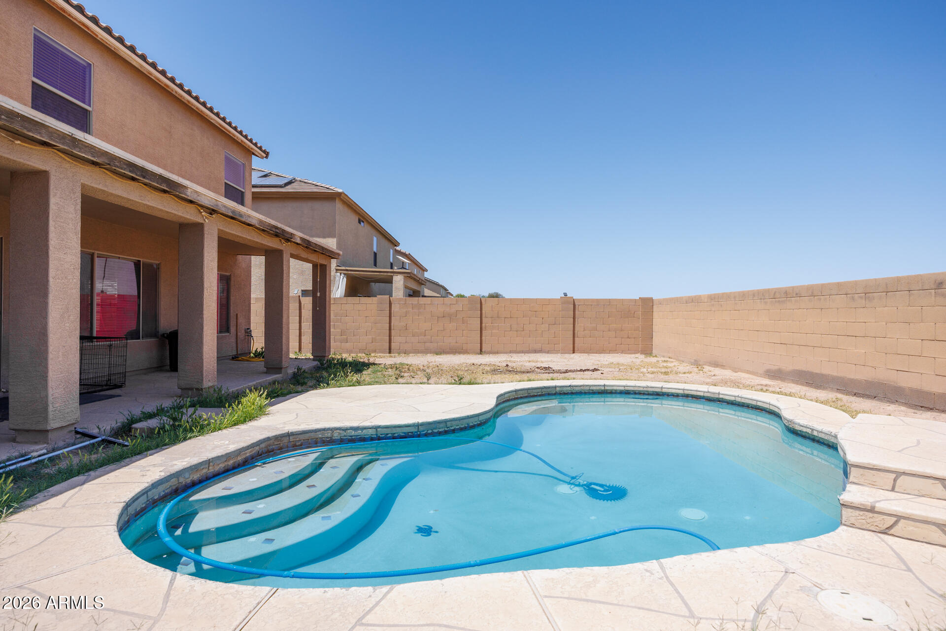 940 W ELIZABETH Way