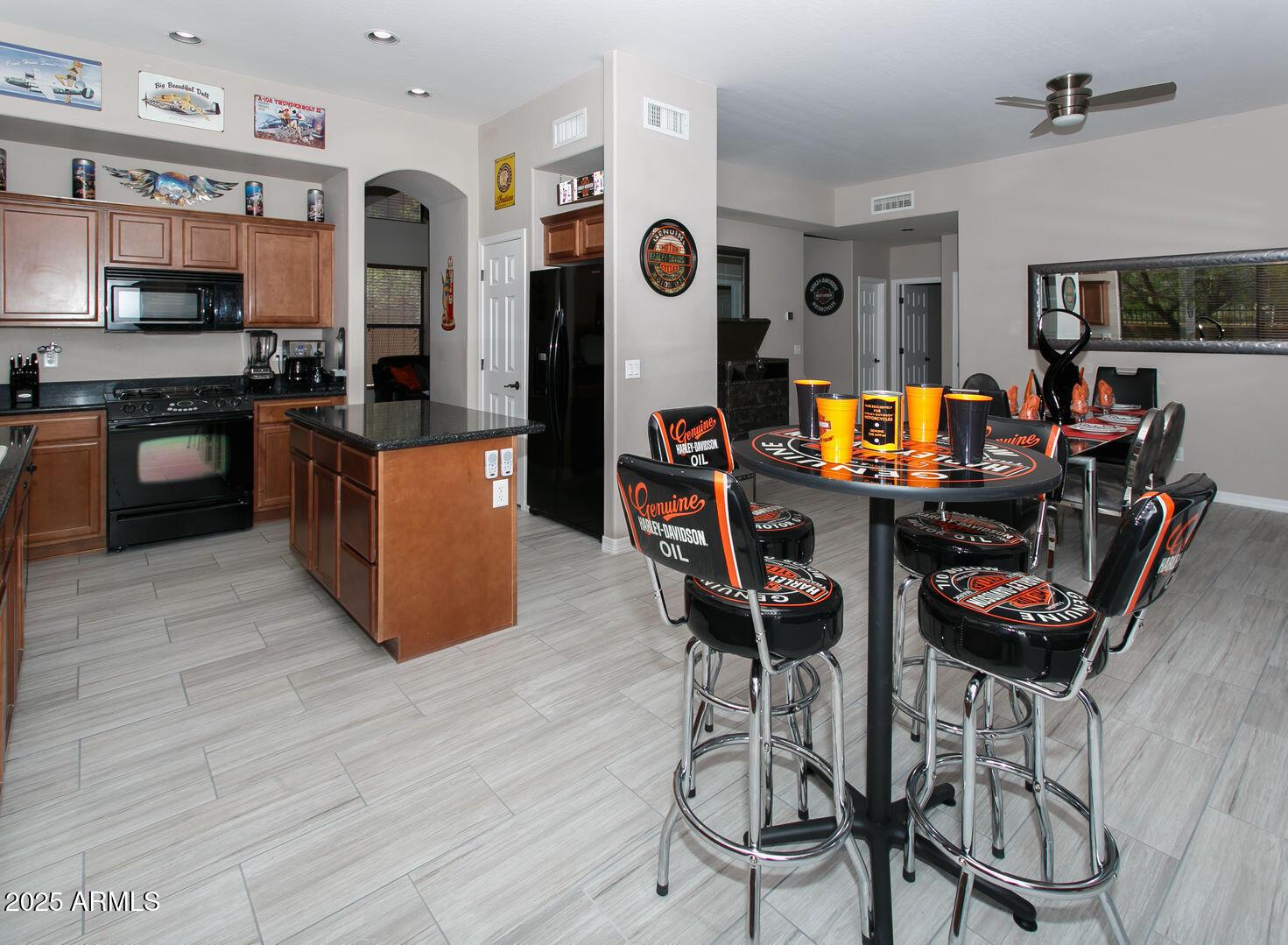 6903 E PORTIA Street