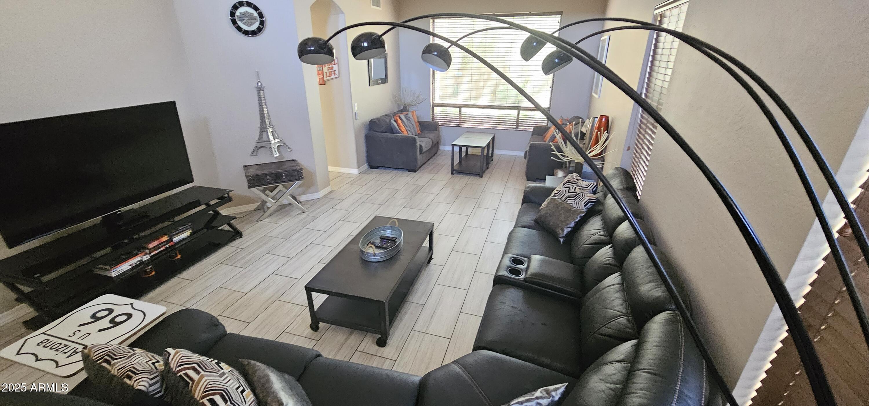 6903 E PORTIA Street