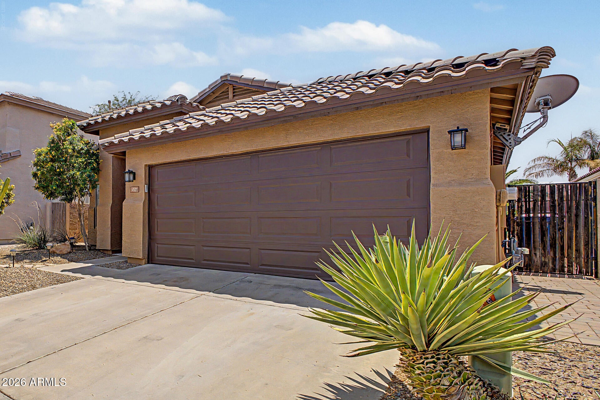4327 E Tether Trail