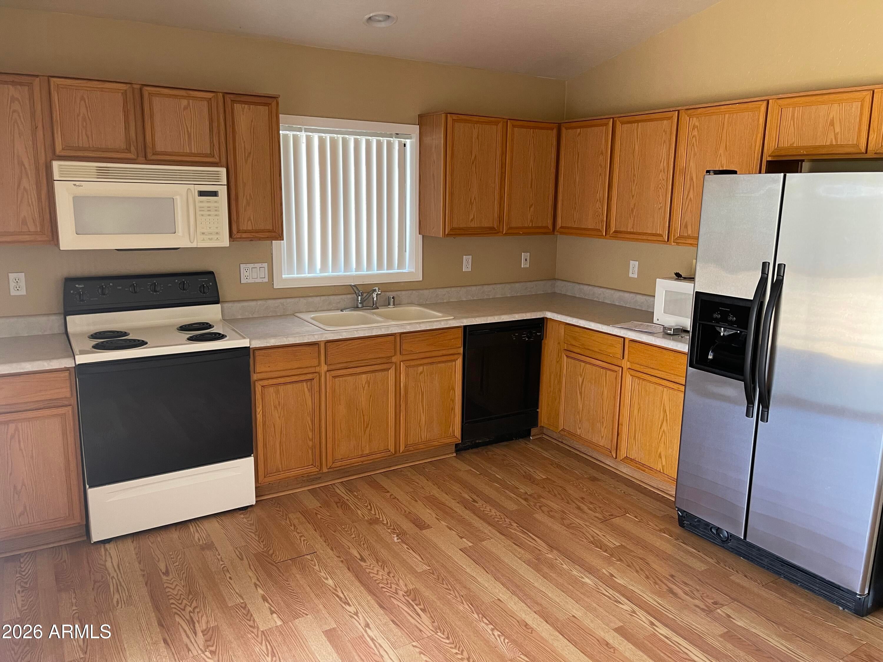 12802 W Myer Lane