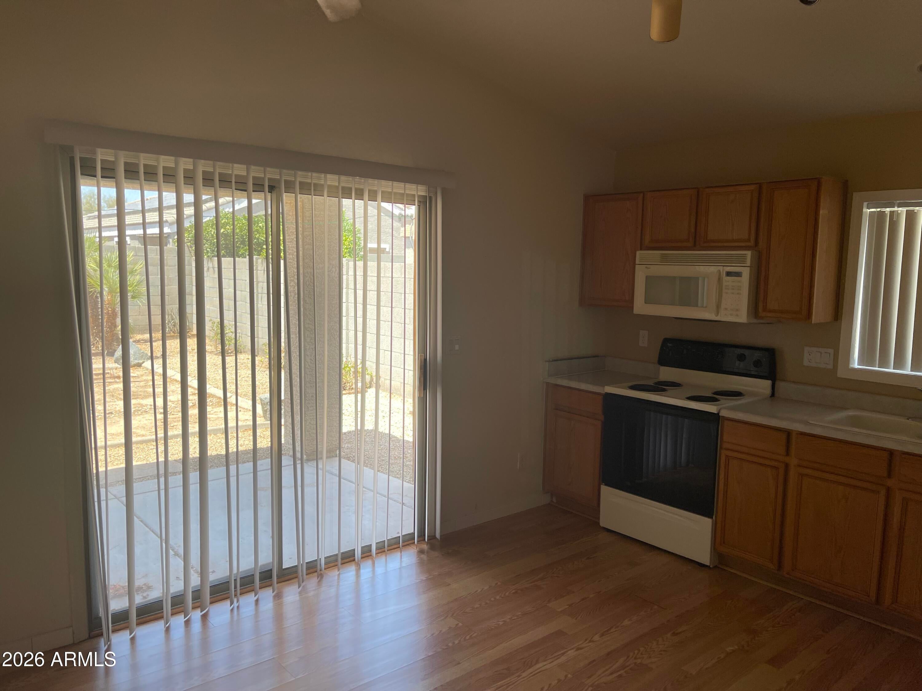 12802 W Myer Lane