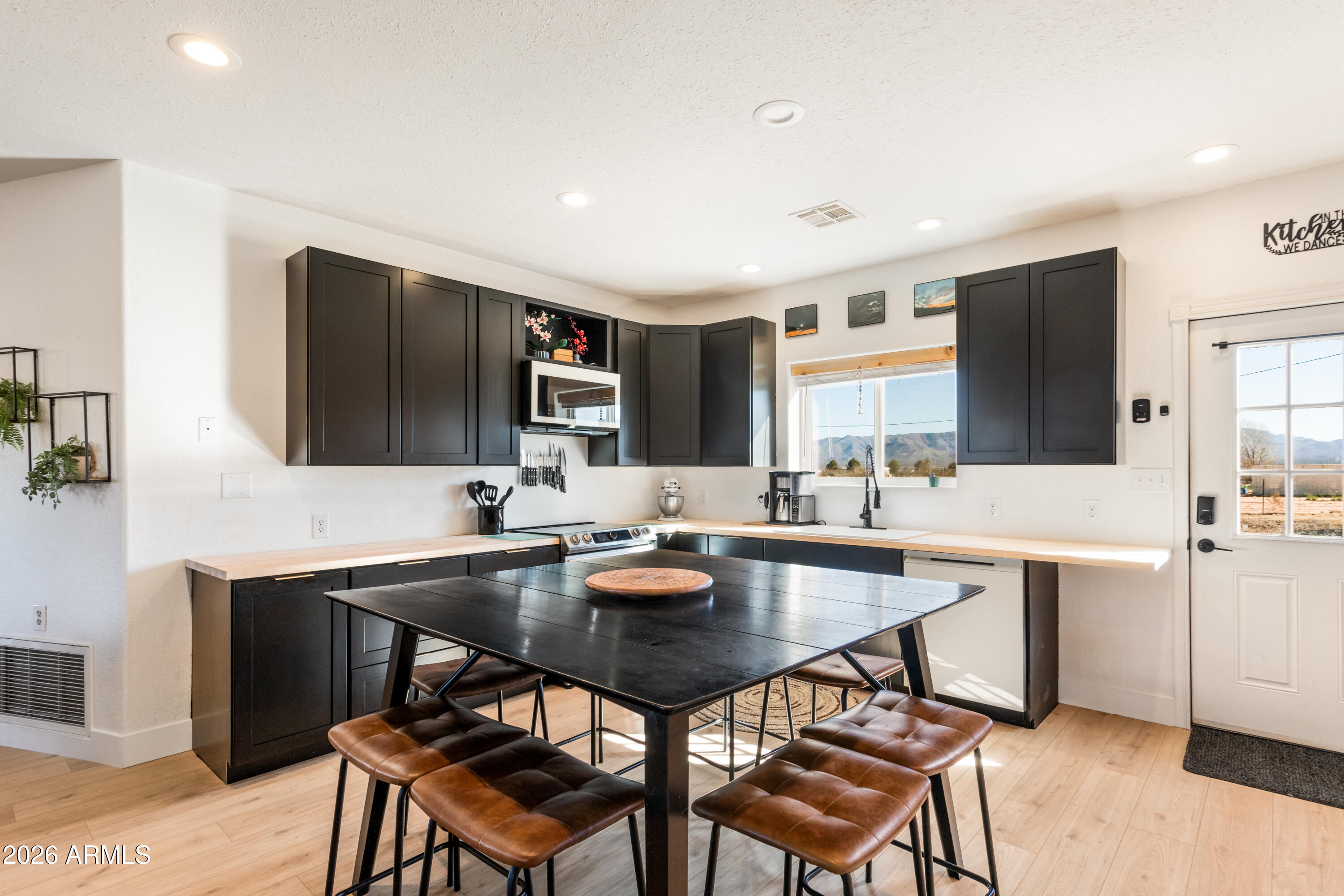 10254 E LIMOSINE Lane