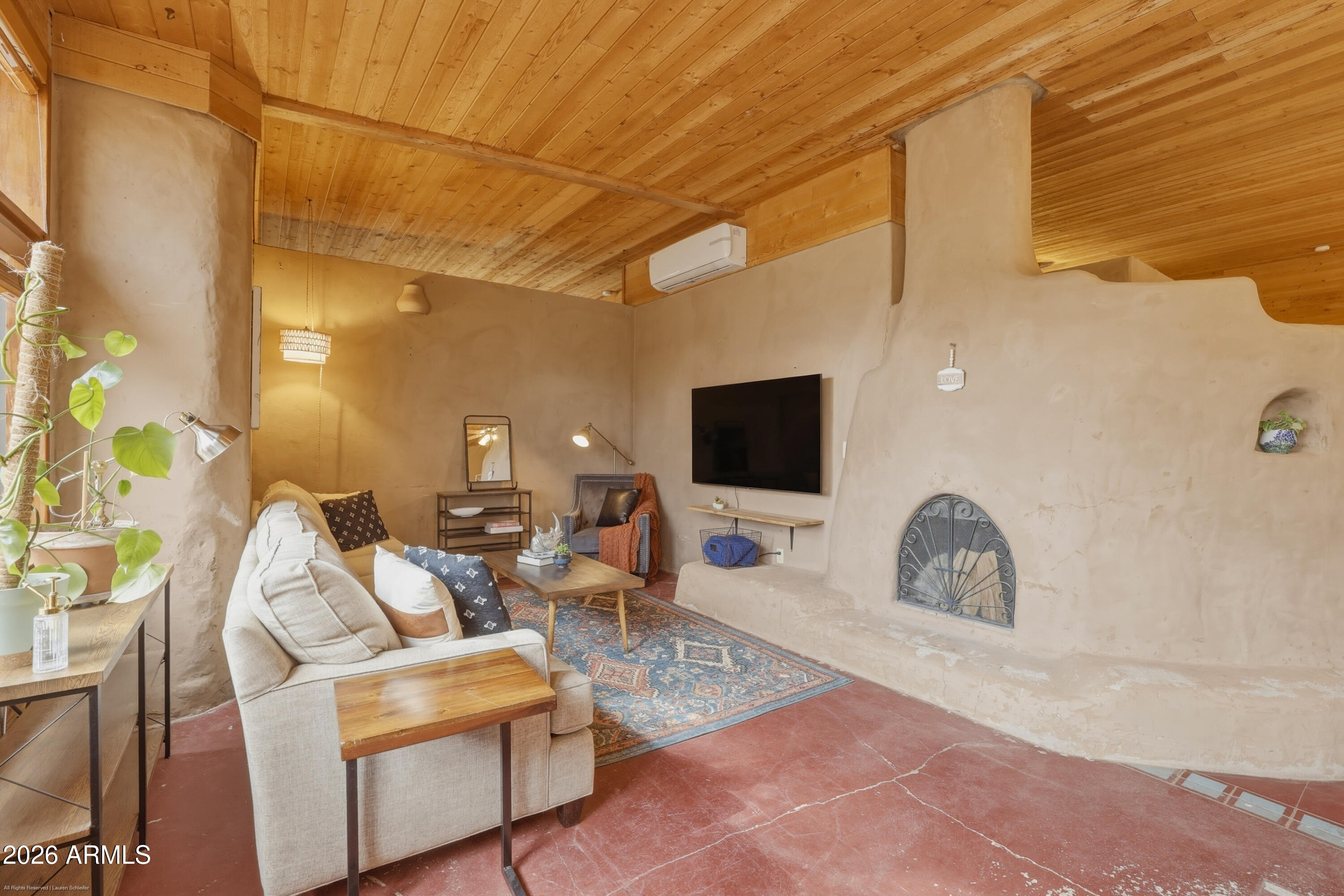 602 W PHEASANT RUN Circle