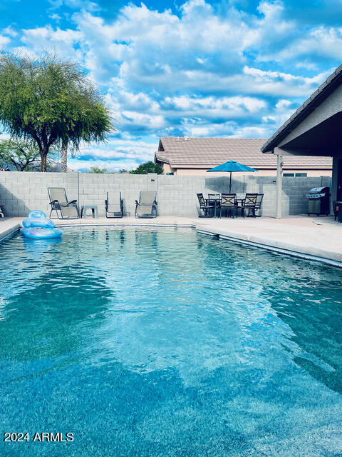 8880 E RED MOUNTAIN Lane