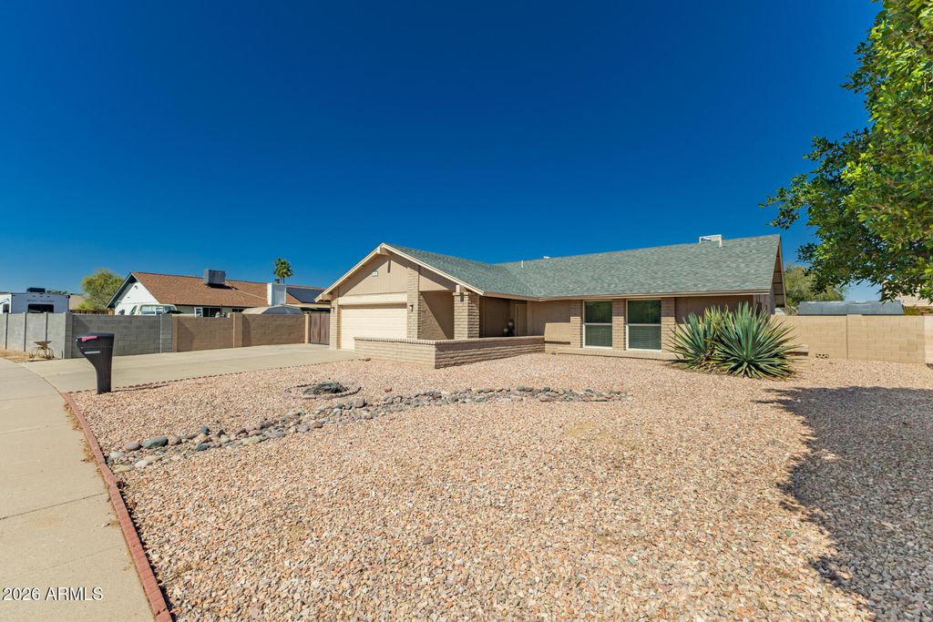 Photo of 3850 W Bluefield Avenue, Glendale, AZ 85308 (MLS # 6993048)
