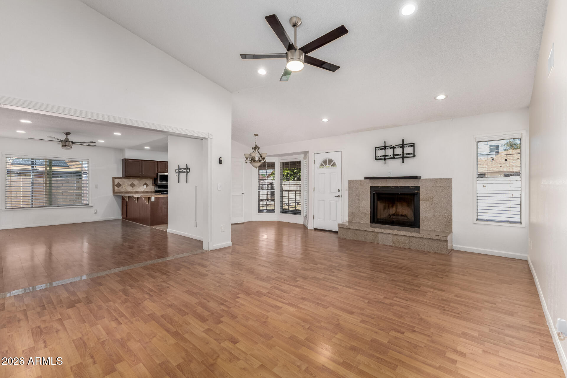 3850 W BLUEFIELD Avenue