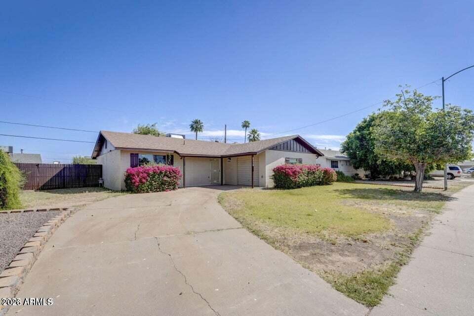 6310 W BERRIDGE Lane