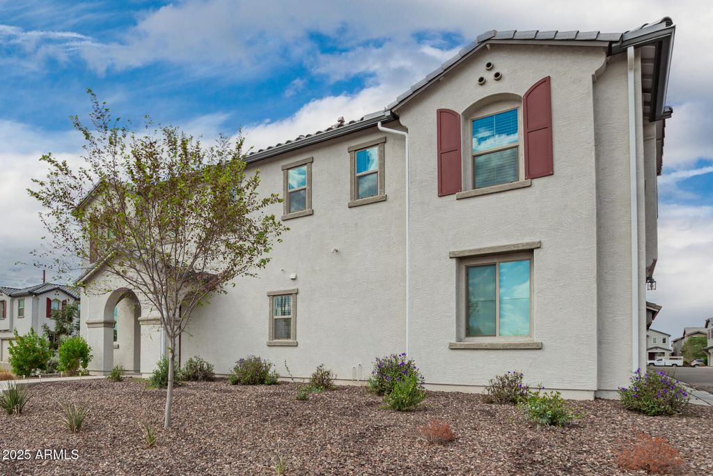 Photo of 4247 S 58th Lane, Phoenix, AZ 85043 (MLS # 6933674)