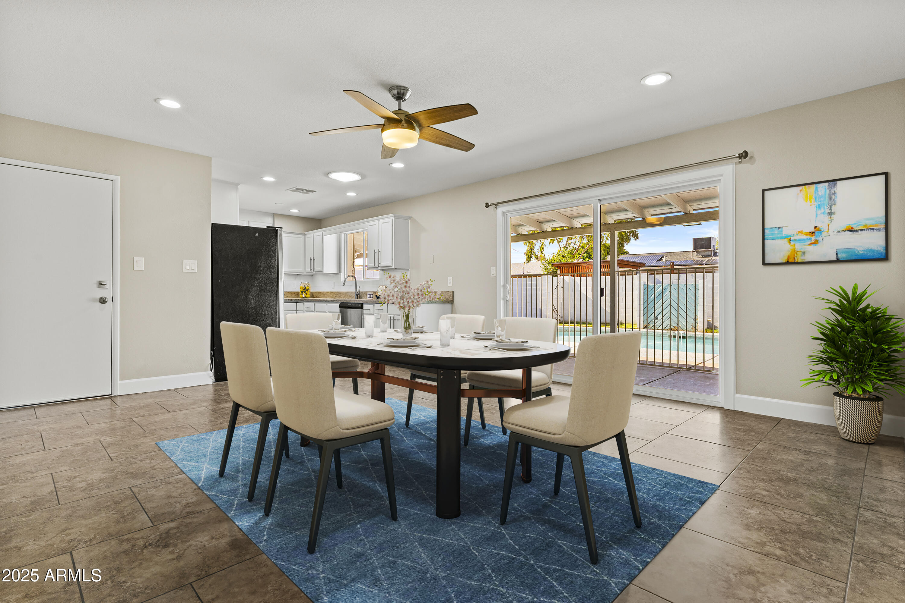 2608 W COLUMBINE Drive