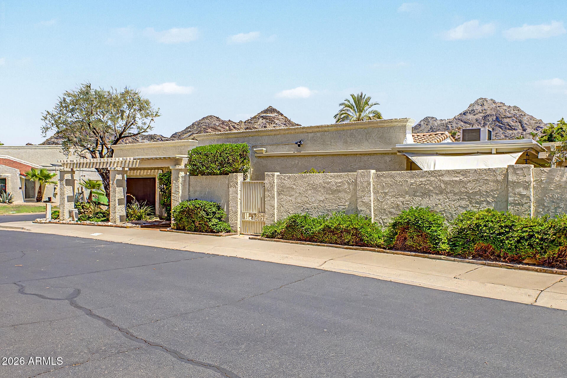 1801 E WINTER Drive