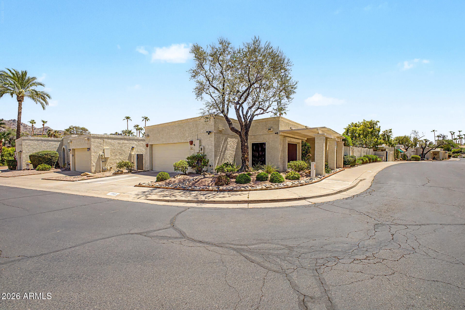 1801 E WINTER Drive