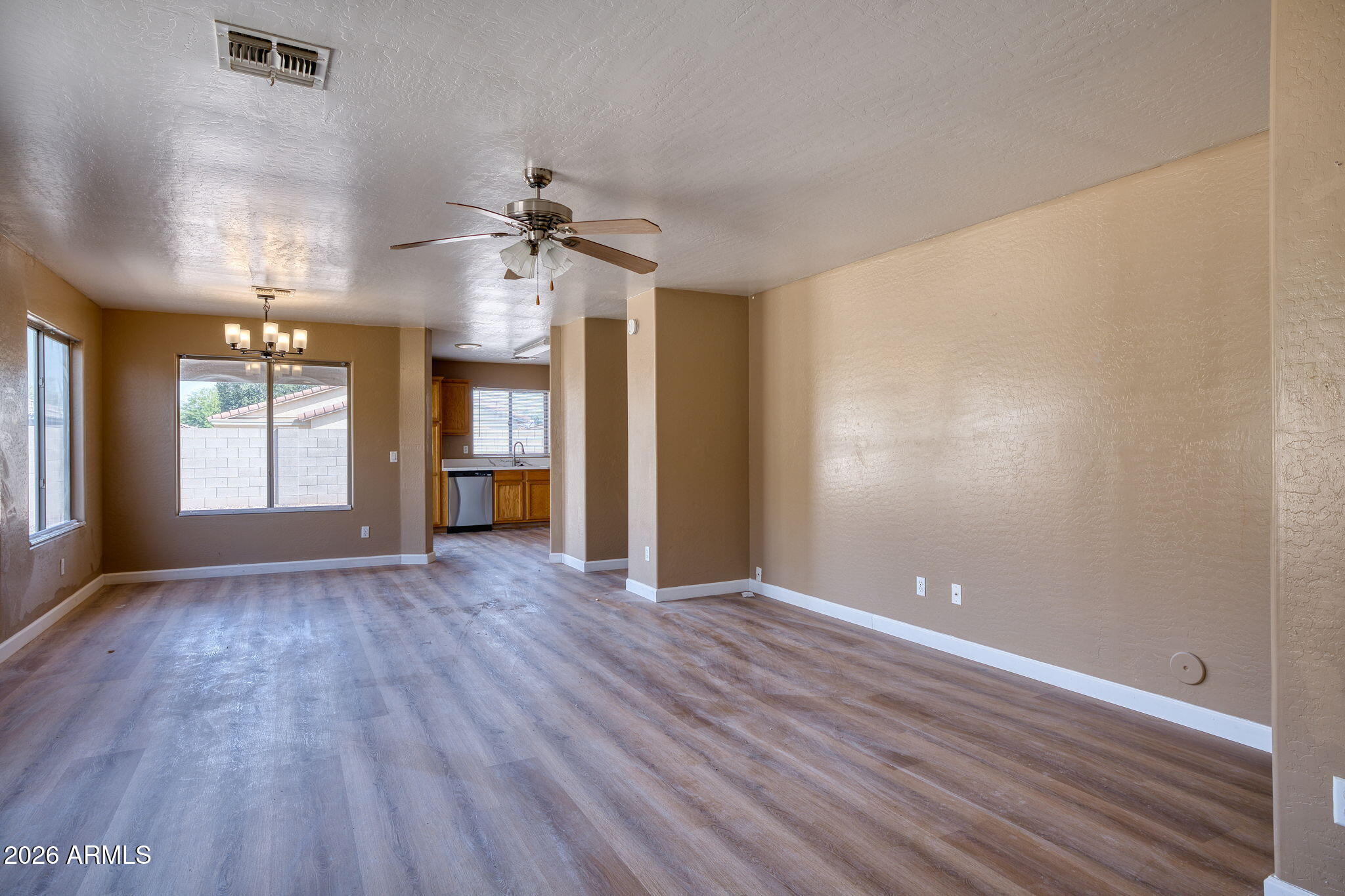 42394 W OAKLAND Drive