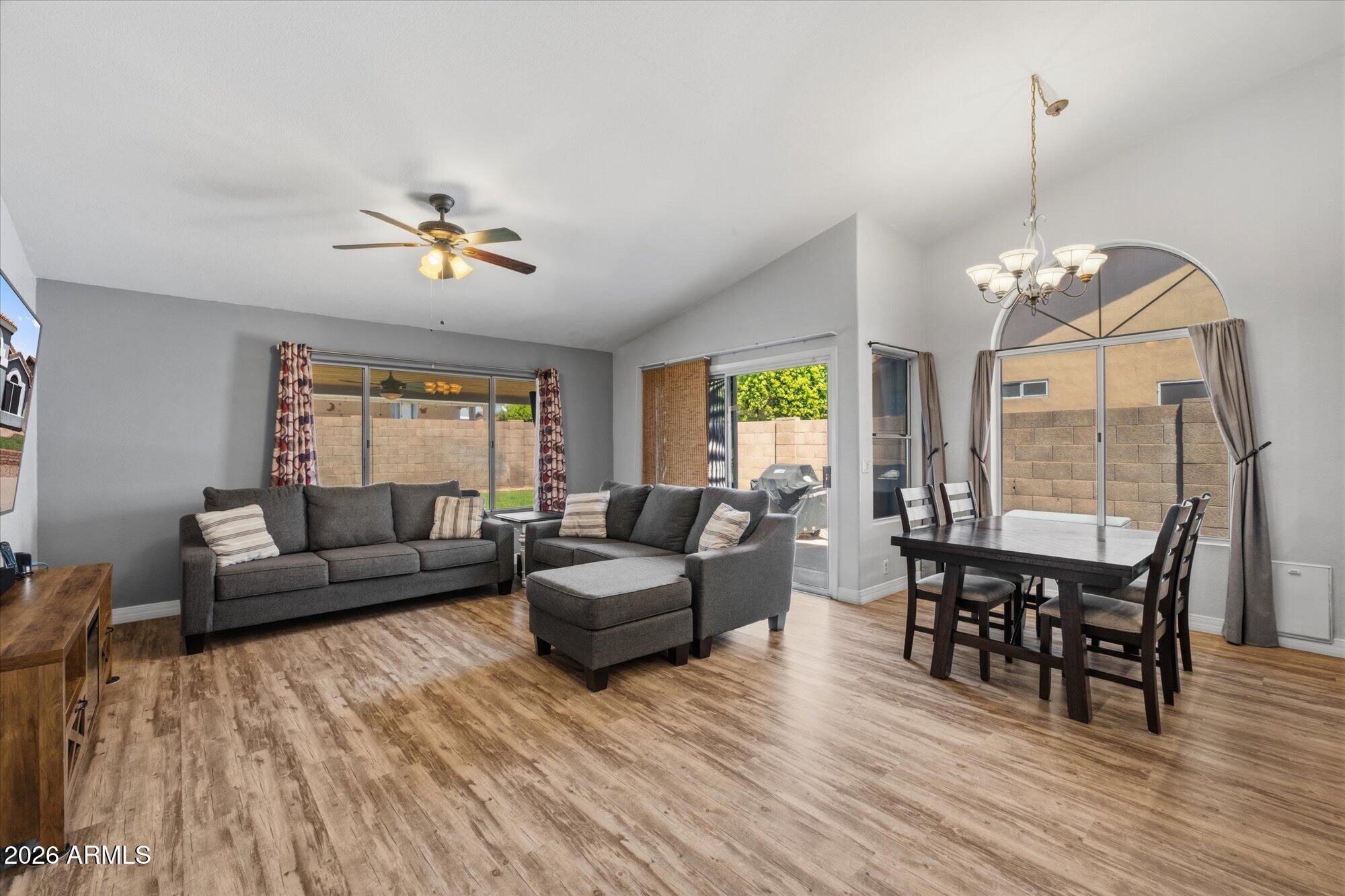 3864 W ALAMEDA Road