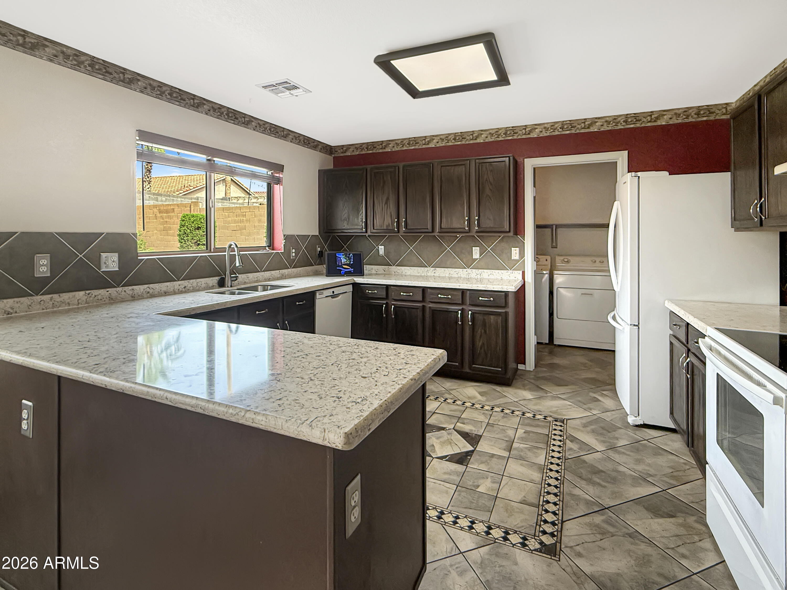 10562 W VIA DEL SOL --