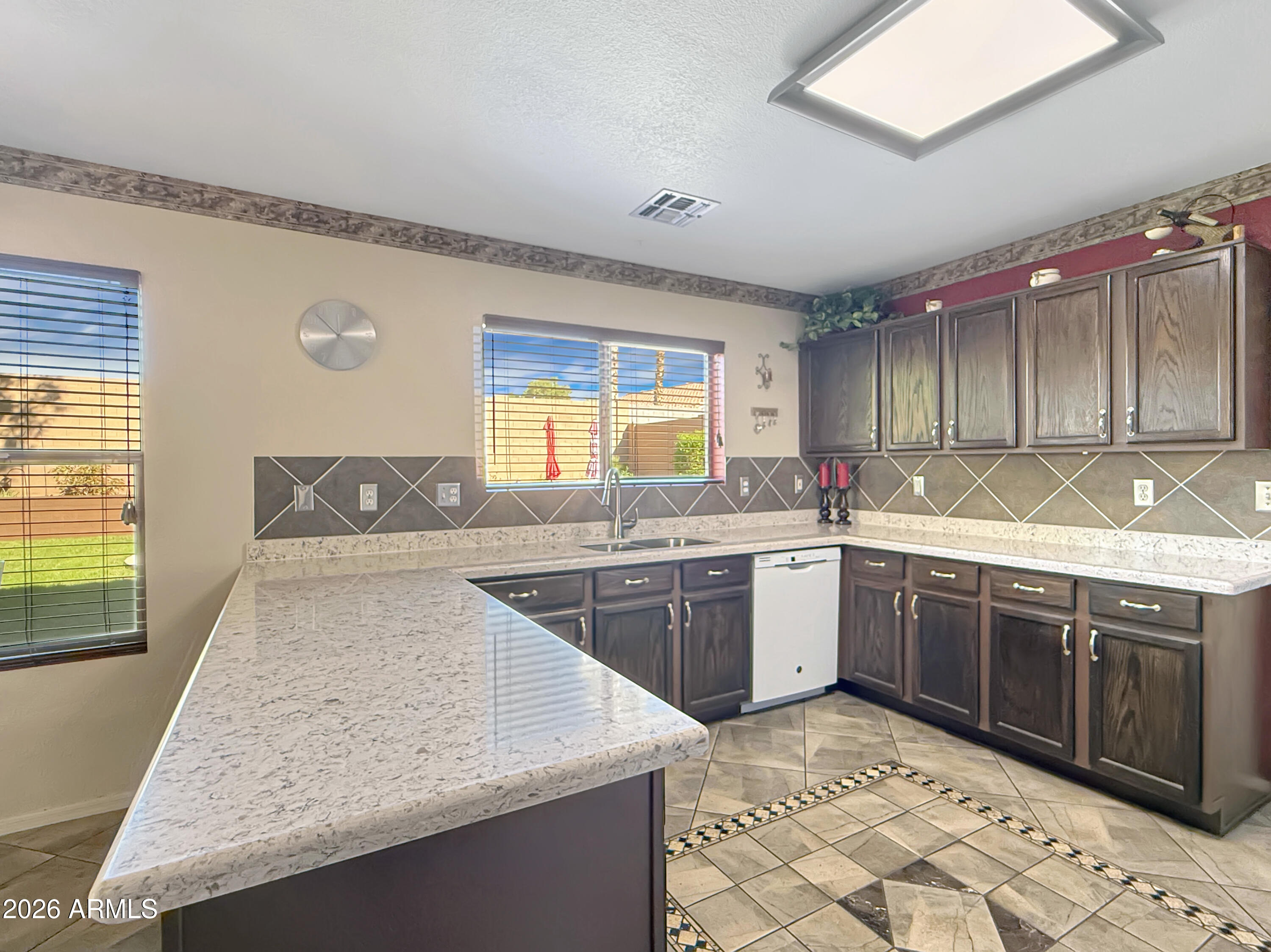 10562 W VIA DEL SOL --