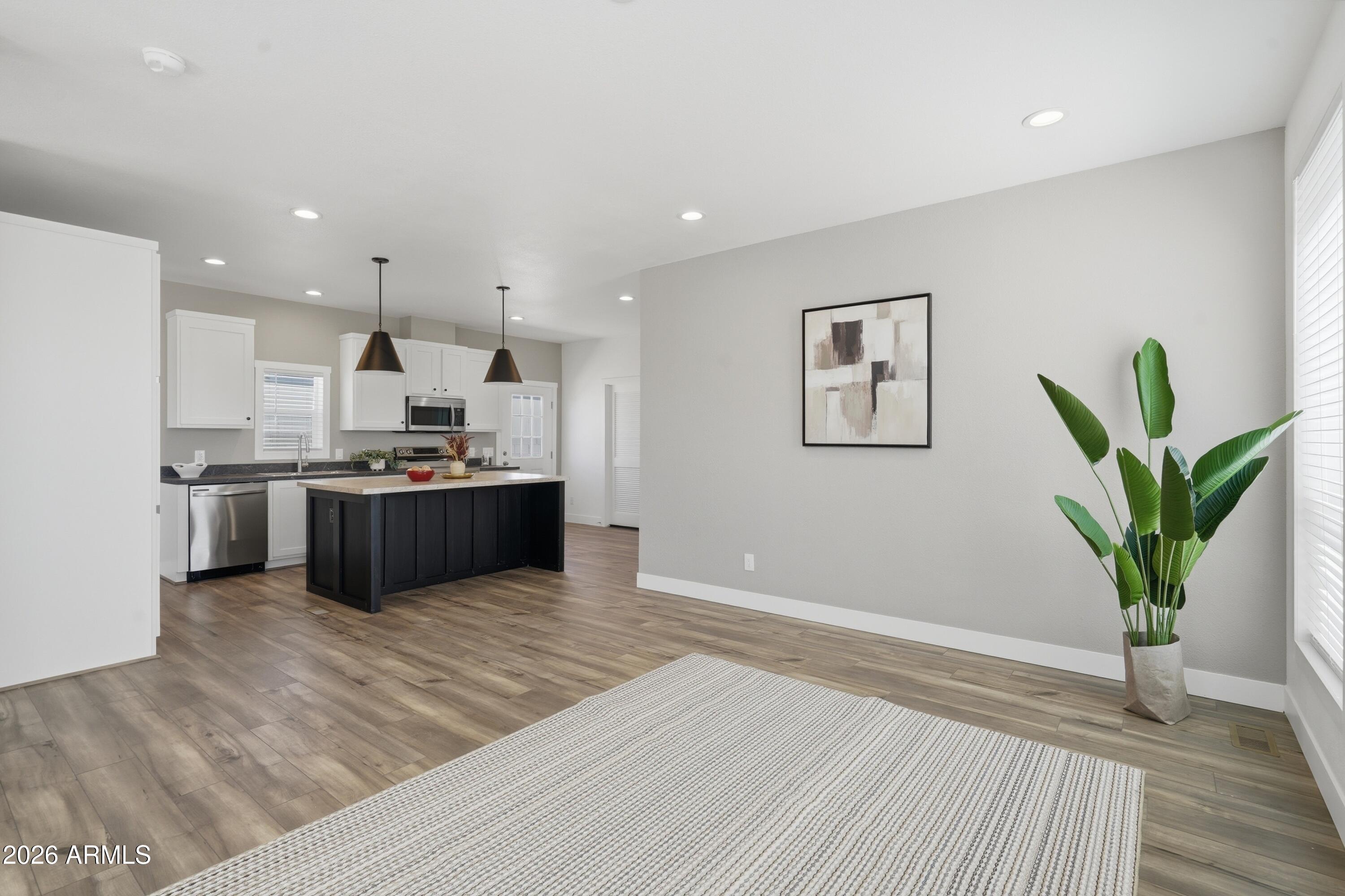 21728 W ROOSEVELT Avenue