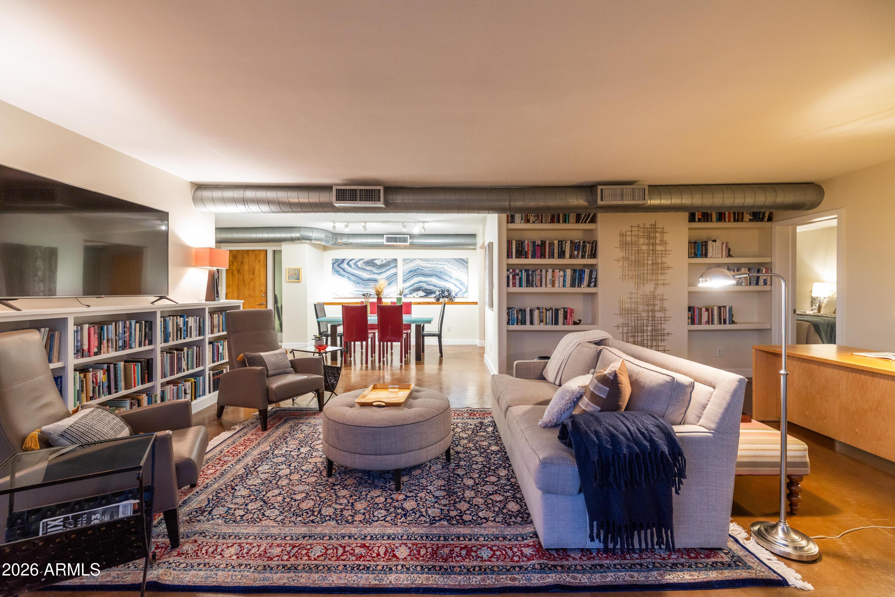 2323 N CENTRAL Avenue 401
