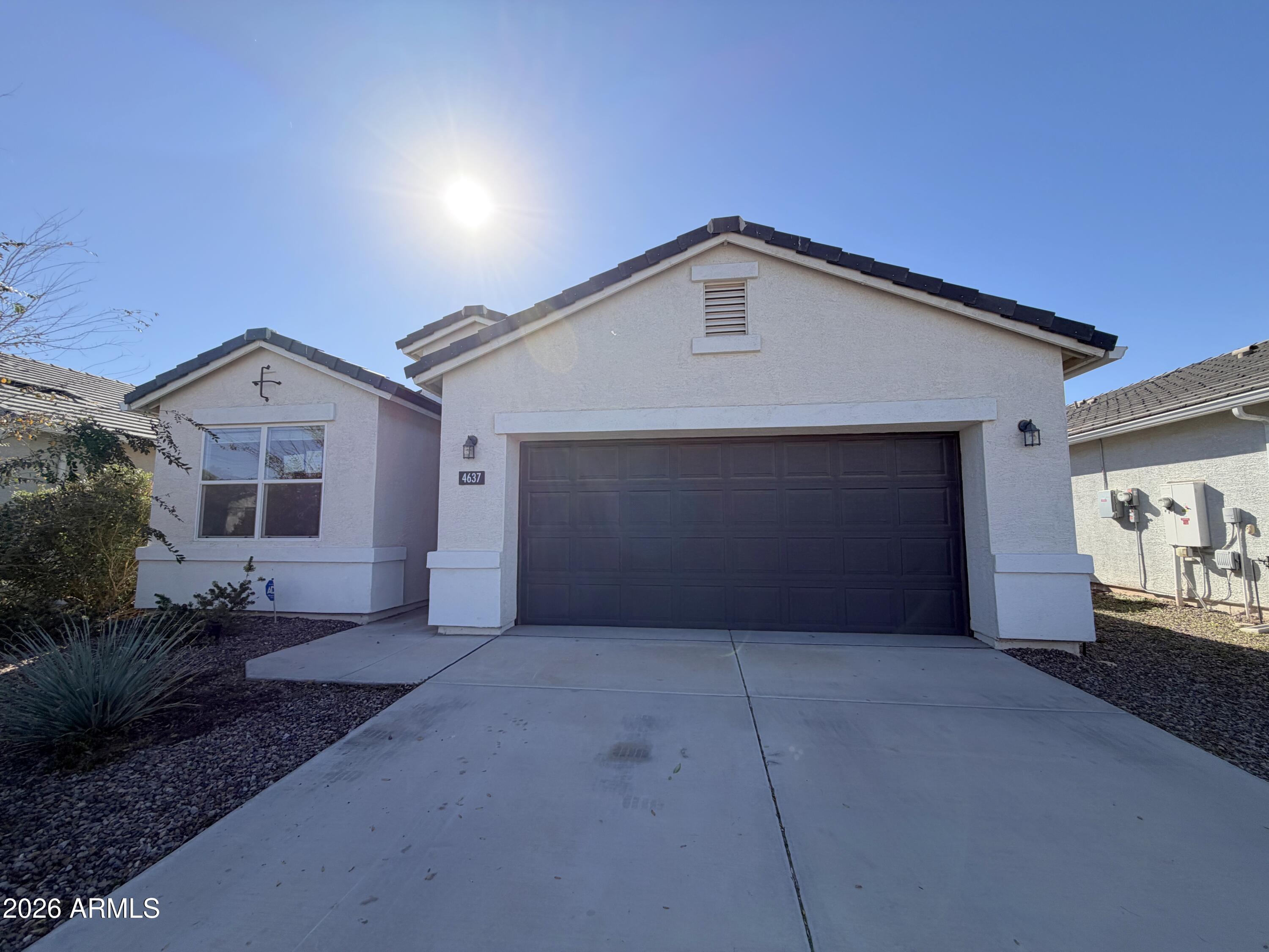 4637 W NUTMEG Avenue