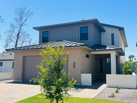 5537 E EARLL Drive Phoenix AZ 85018
