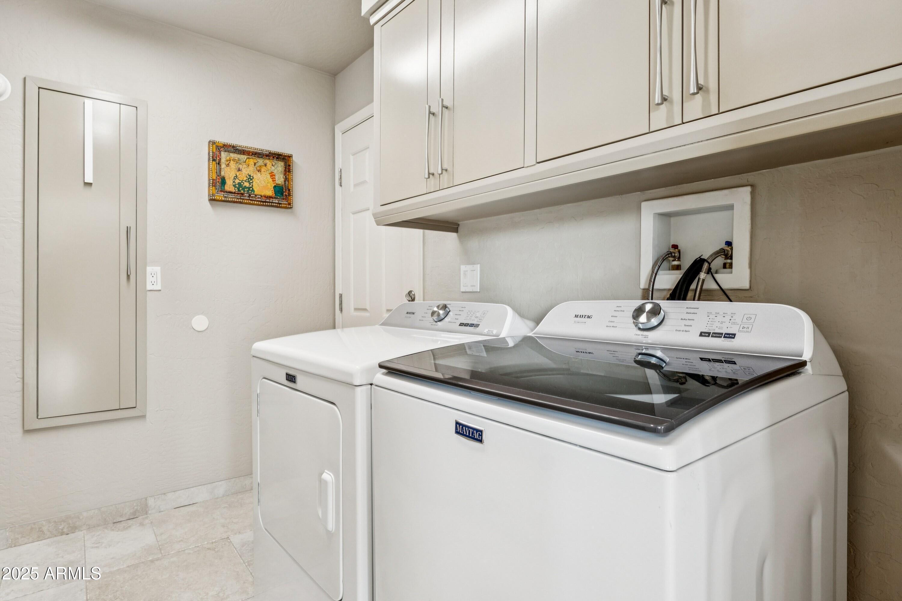 FOUNTAIN HILLS 605-A LT 24 BK 1 LT 14,15 BLK 2 - Residential