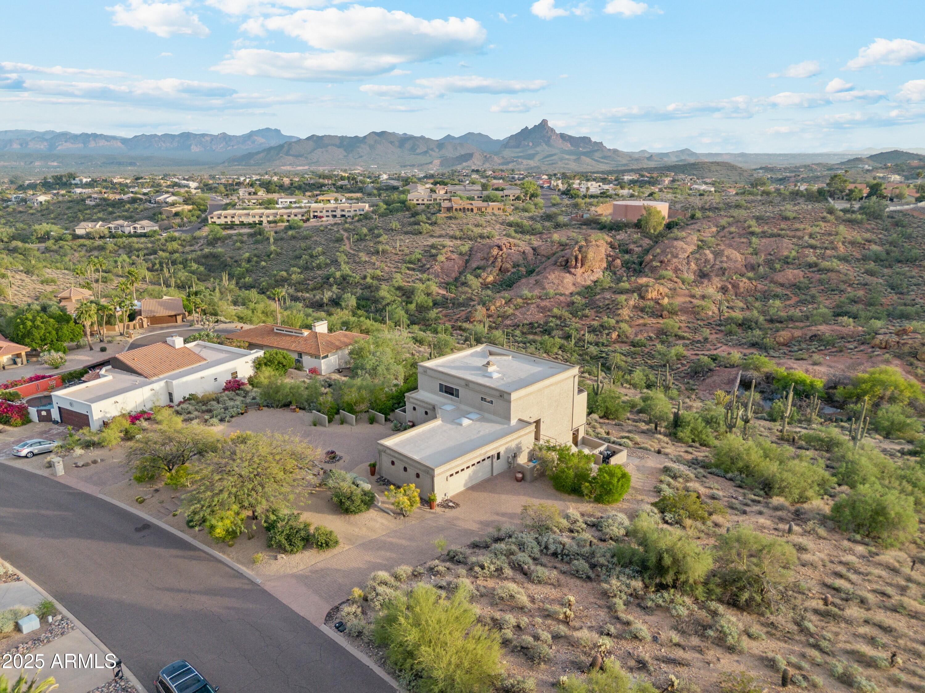 FOUNTAIN HILLS 605-A LT 24 BK 1 LT 14,15 BLK 2 - Residential