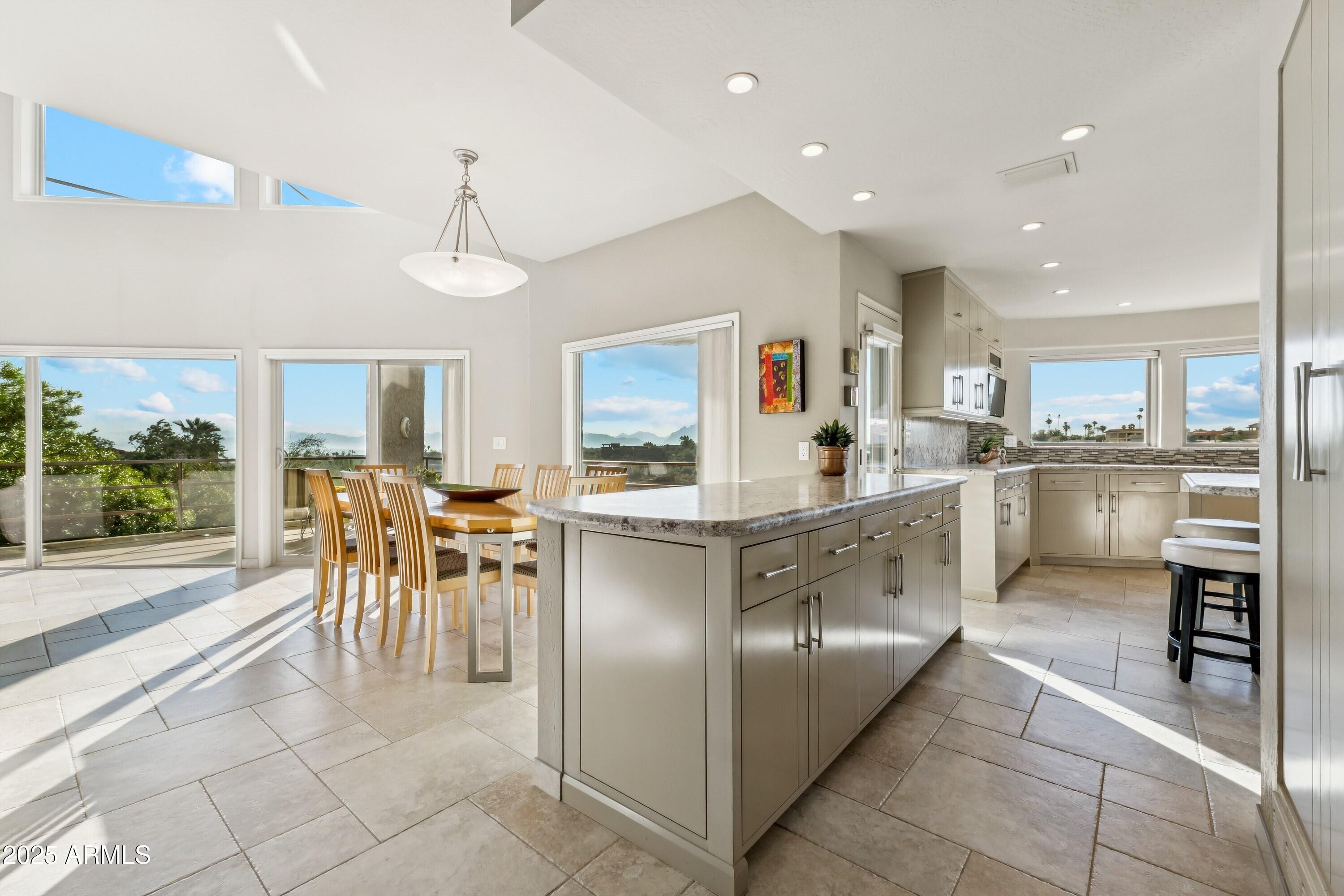 FOUNTAIN HILLS 605-A LT 24 BK 1 LT 14,15 BLK 2 - Residential