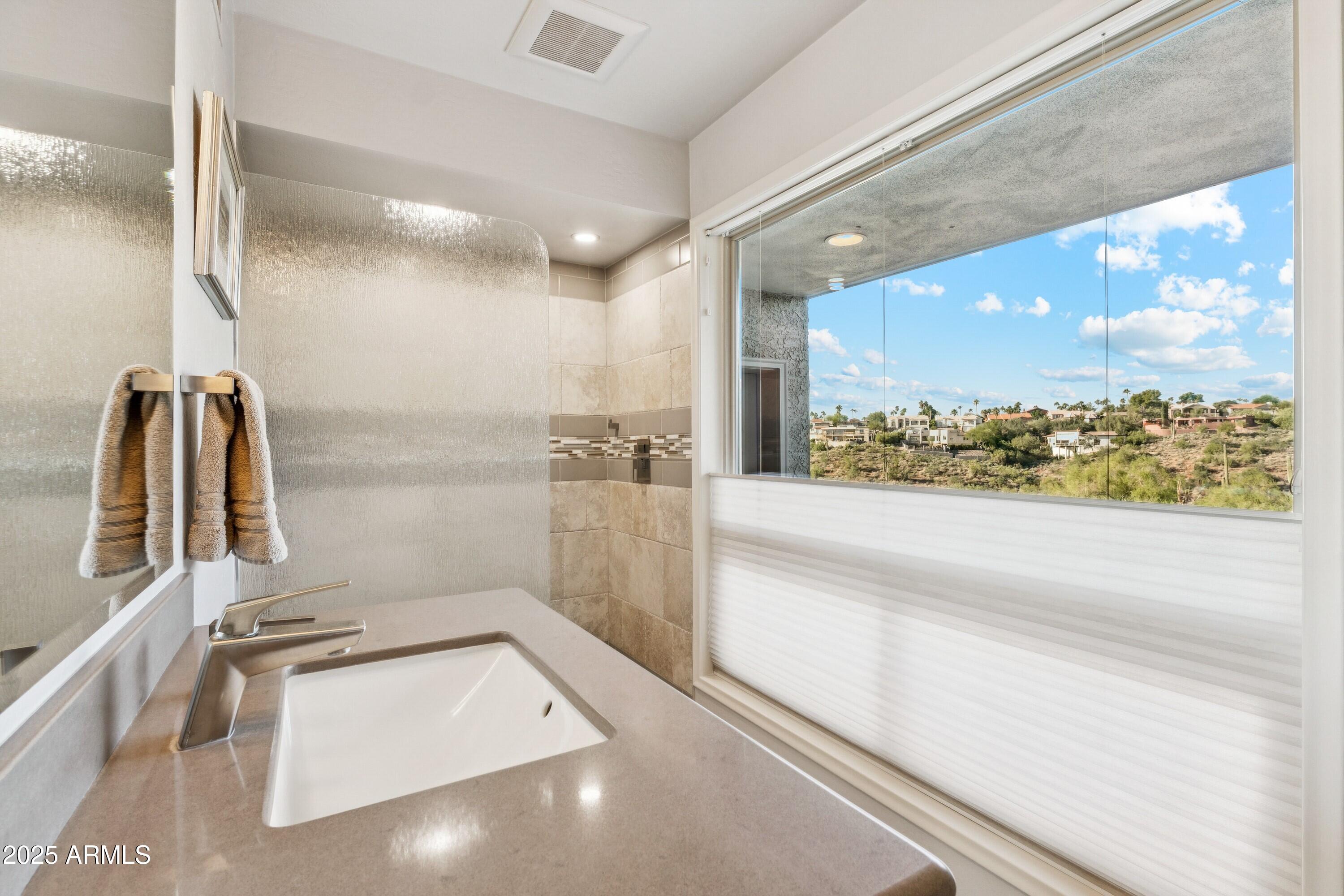 FOUNTAIN HILLS 605-A LT 24 BK 1 LT 14,15 BLK 2 - Residential