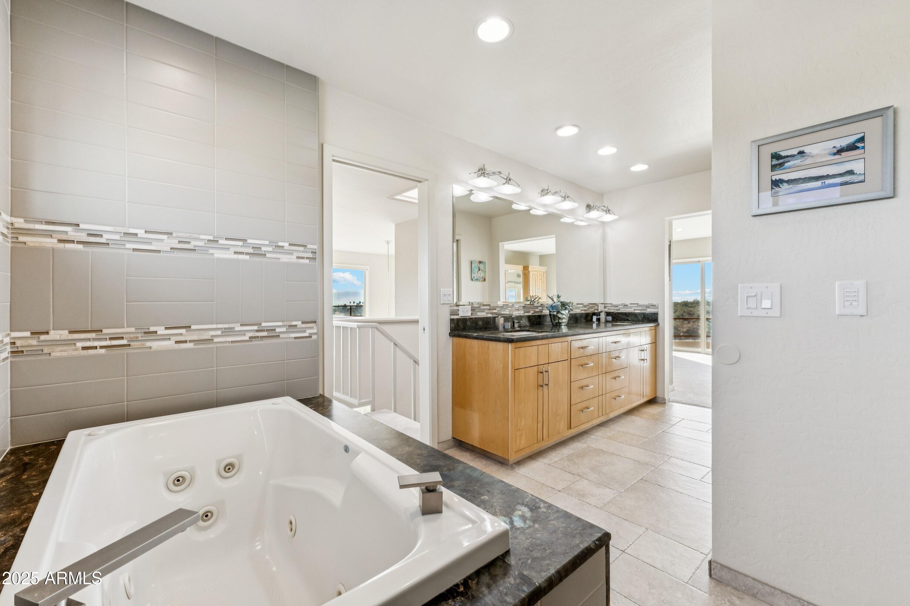 FOUNTAIN HILLS 605-A LT 24 BK 1 LT 14,15 BLK 2 - Residential
