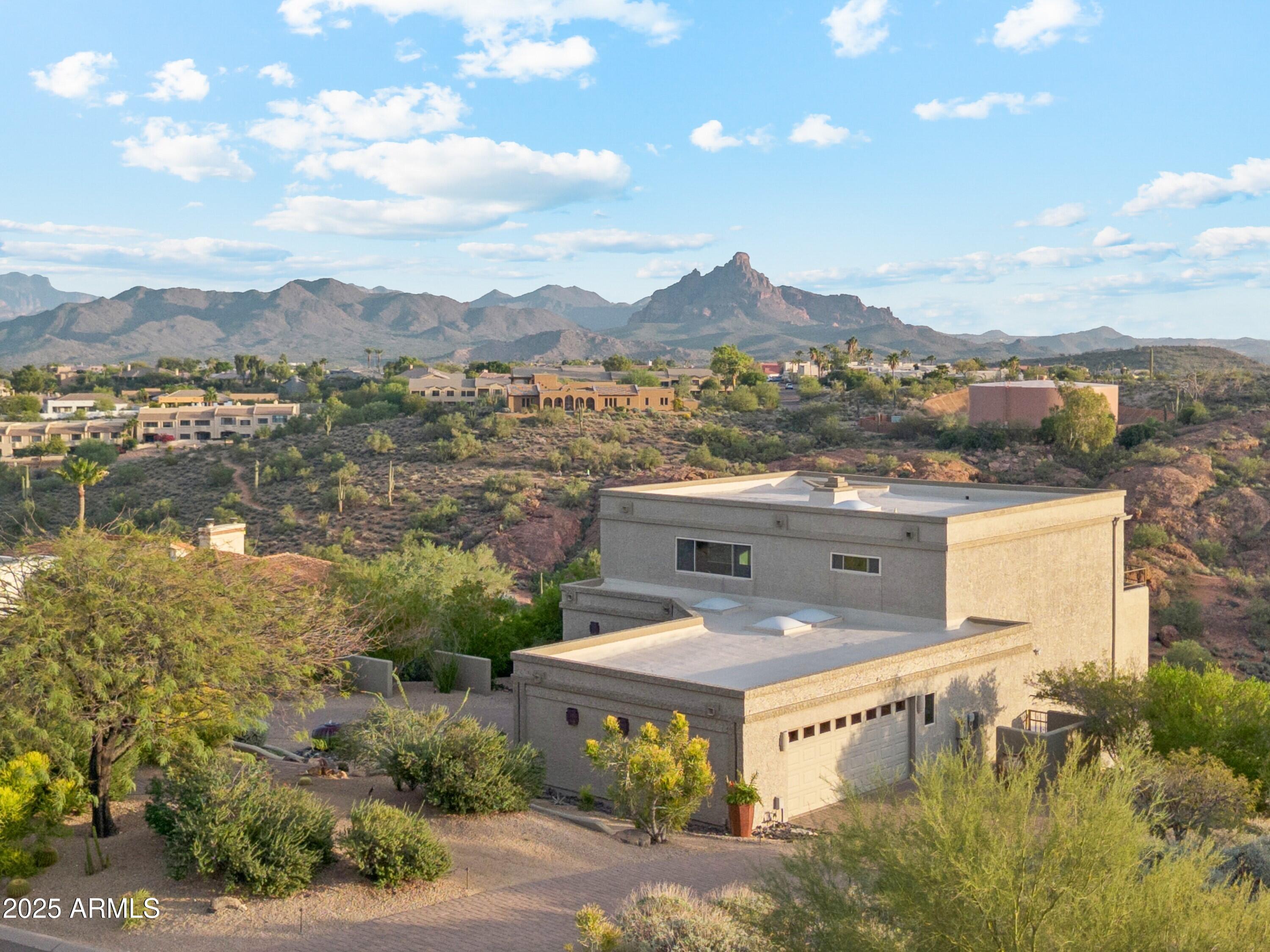 FOUNTAIN HILLS 605-A LT 24 BK 1 LT 14,15 BLK 2 - Residential
