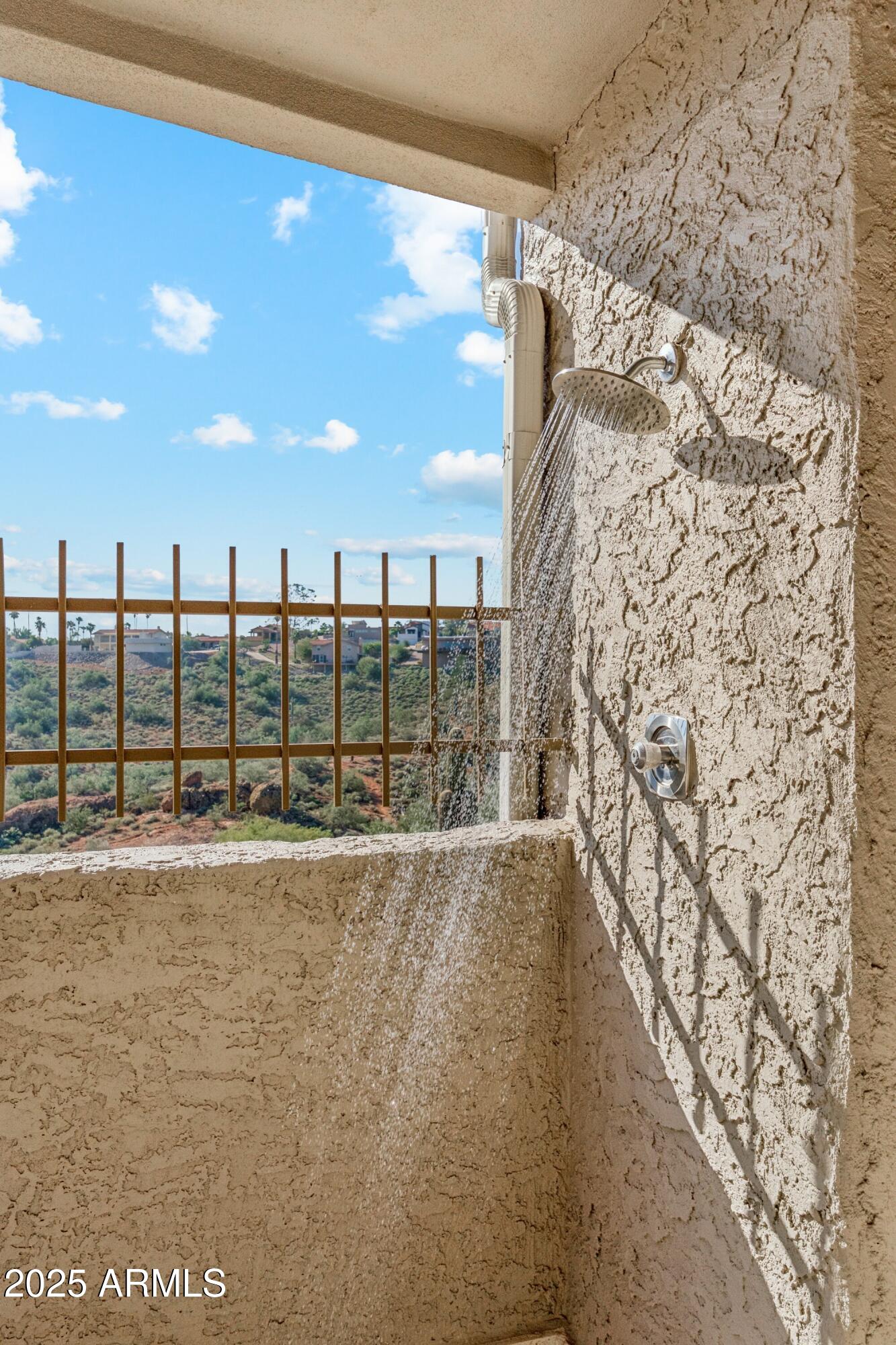 FOUNTAIN HILLS 605-A LT 24 BK 1 LT 14,15 BLK 2 - Residential