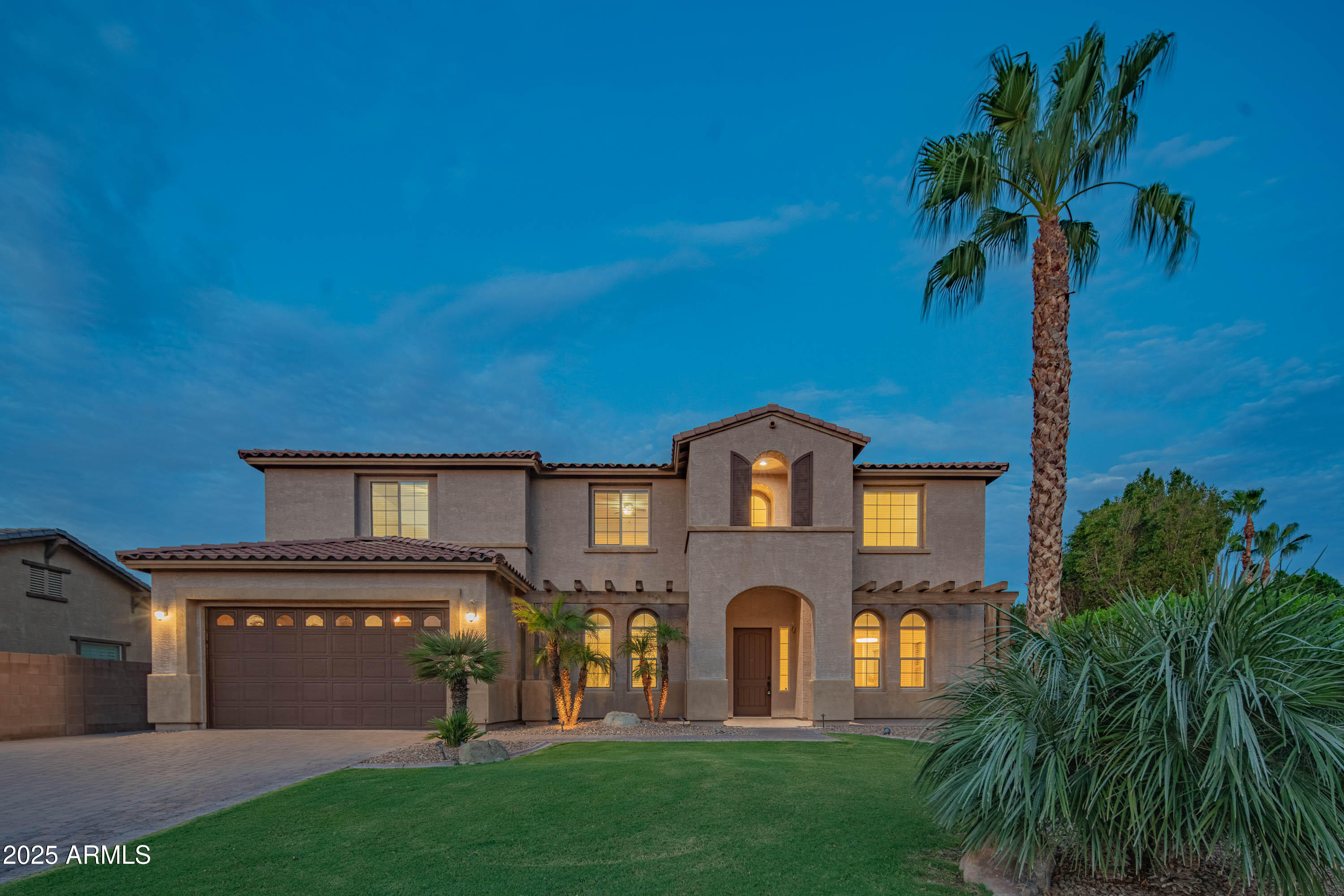 2073 S NAVAJO Court