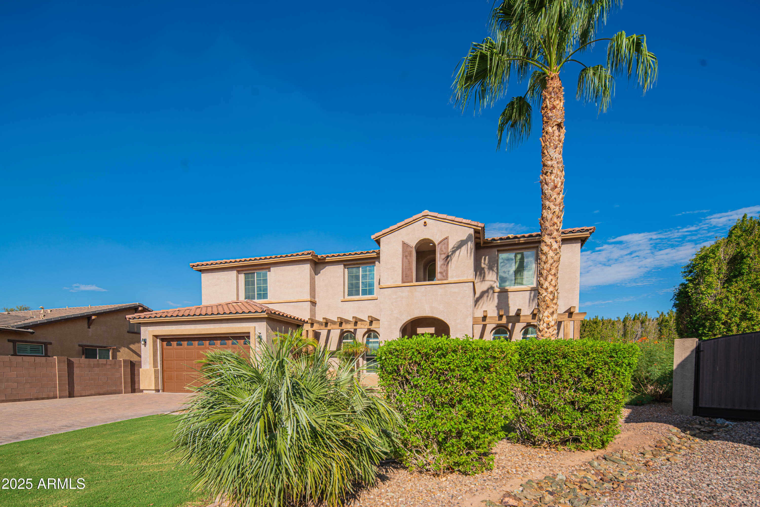 2073 S NAVAJO Court
