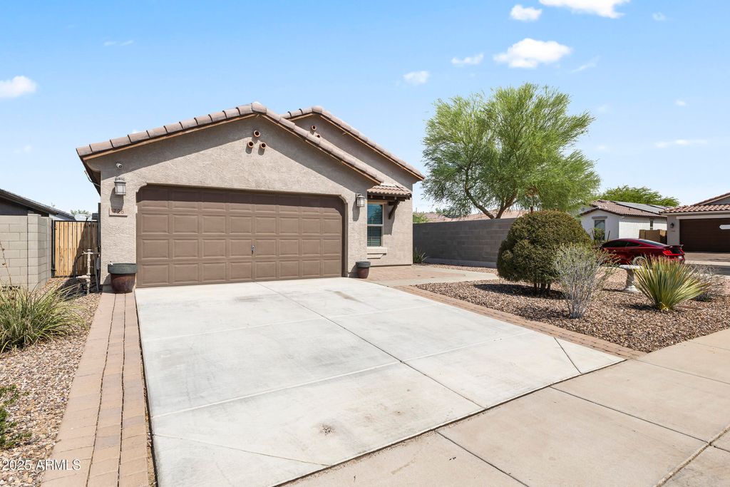 Photo of 726 W Jardin Drive, Casa Grande, AZ 85122 (MLS # 6946517)