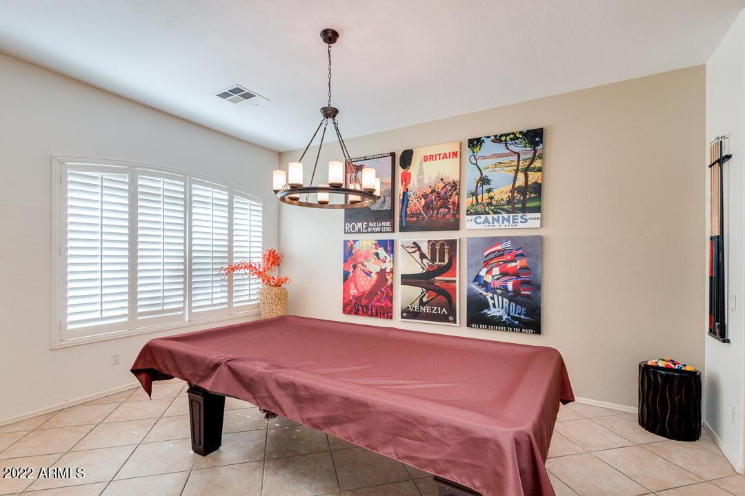 2037 W Periwinkle Way