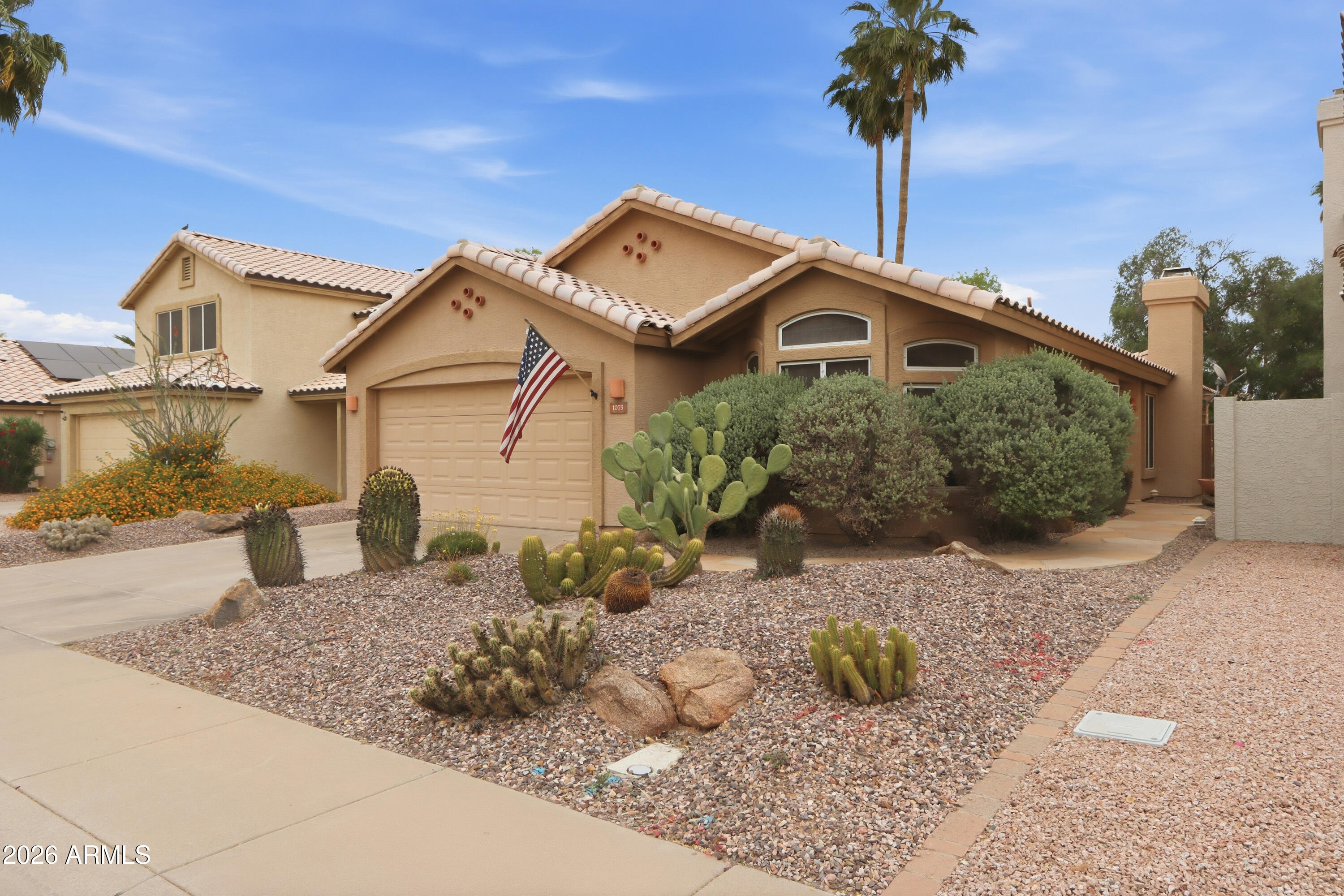 1075 N SAGUARO Street