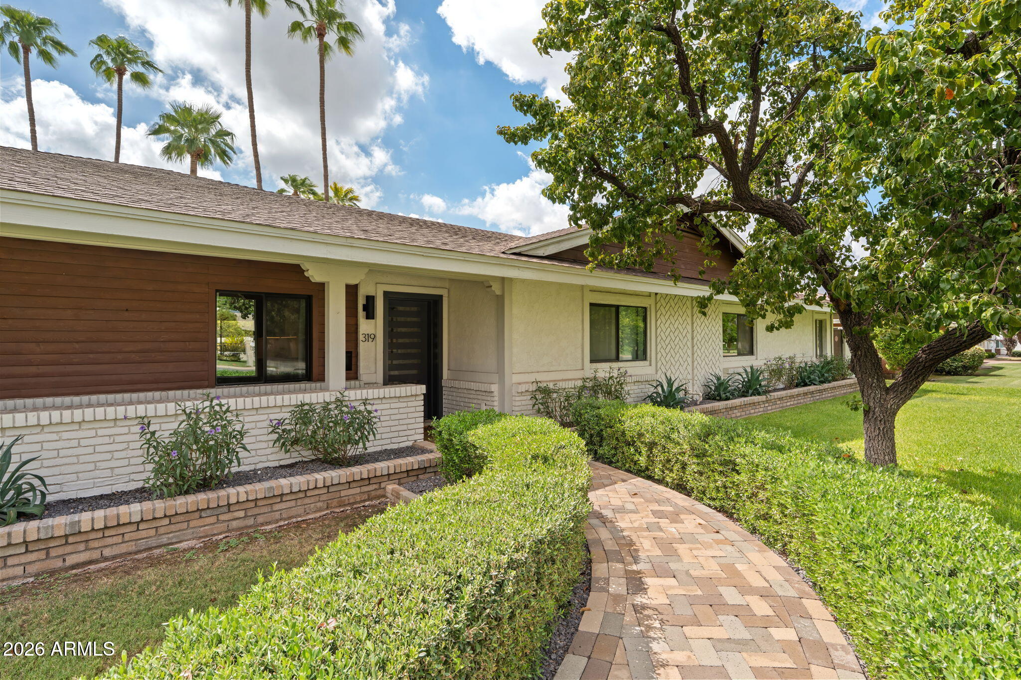 319 W OCOTILLO Road