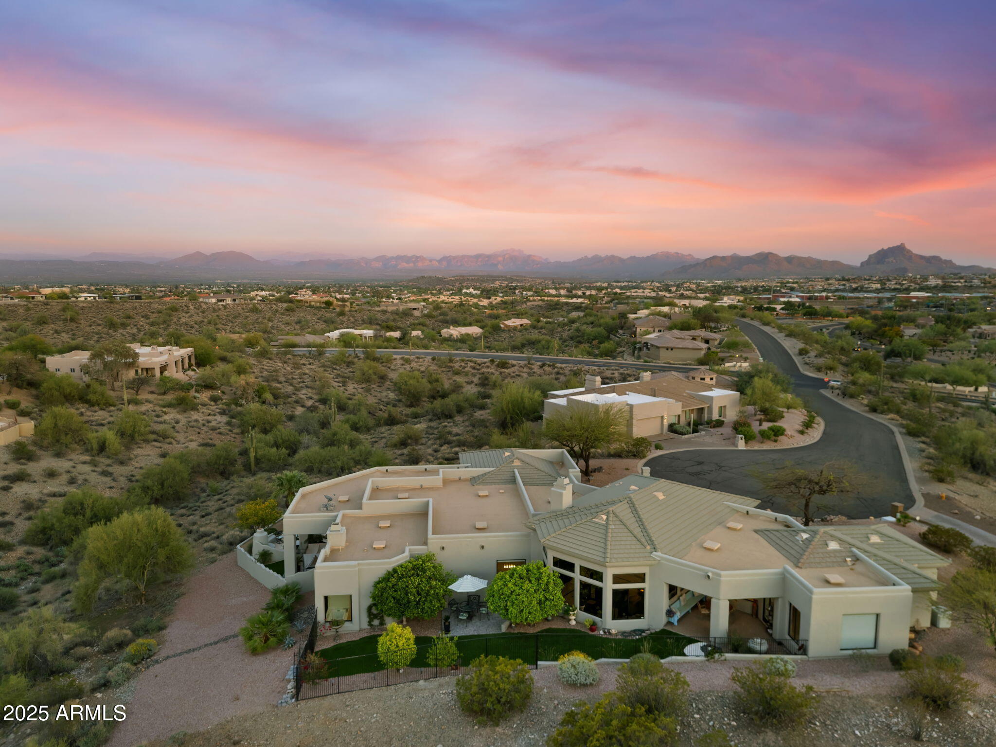 Fountain Hills, Arizona 85268, United States, 5 Bedrooms Bedrooms, ,4 BathroomsBathrooms,Residential,Active,98543
