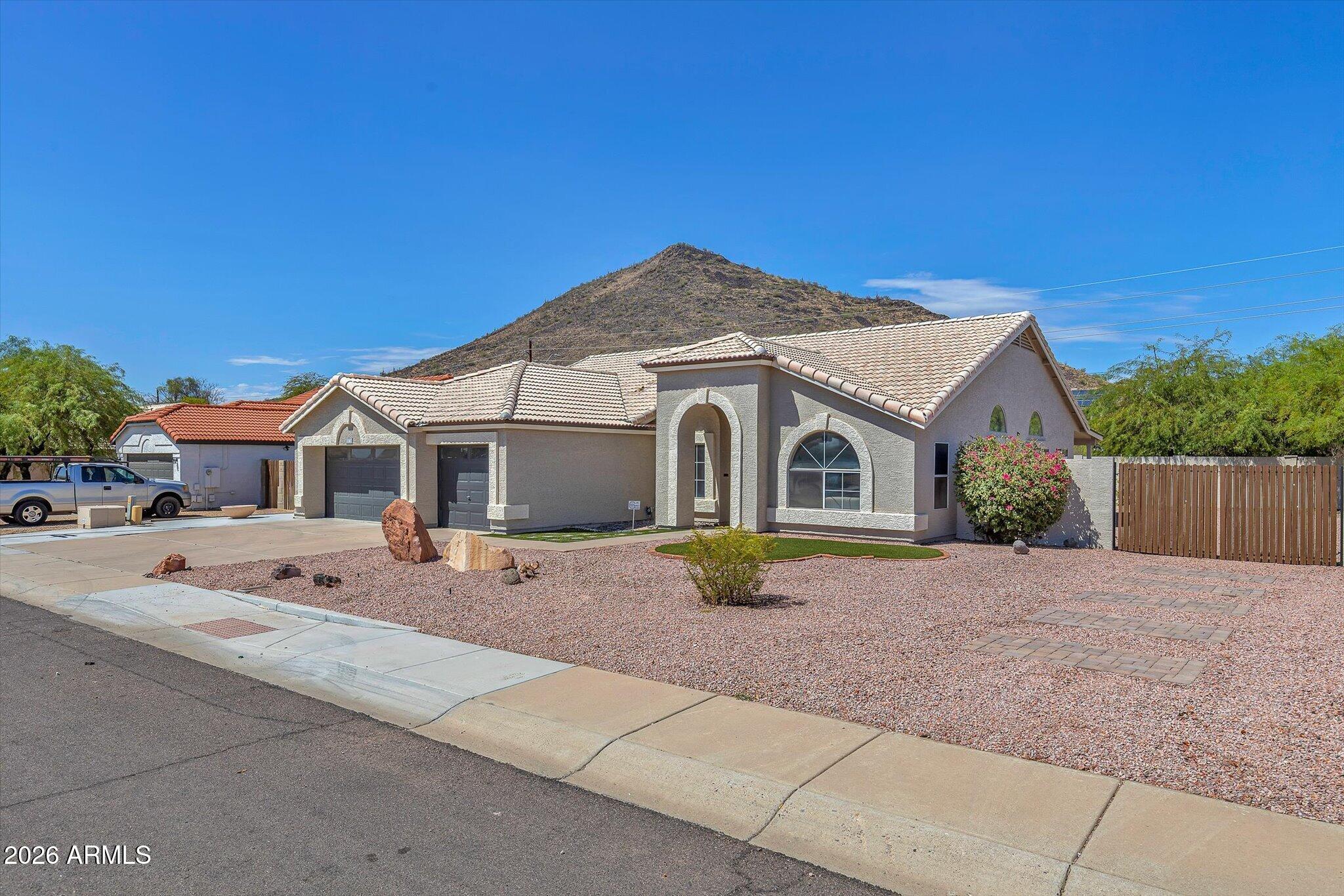 5538 W FALLEN LEAF Lane