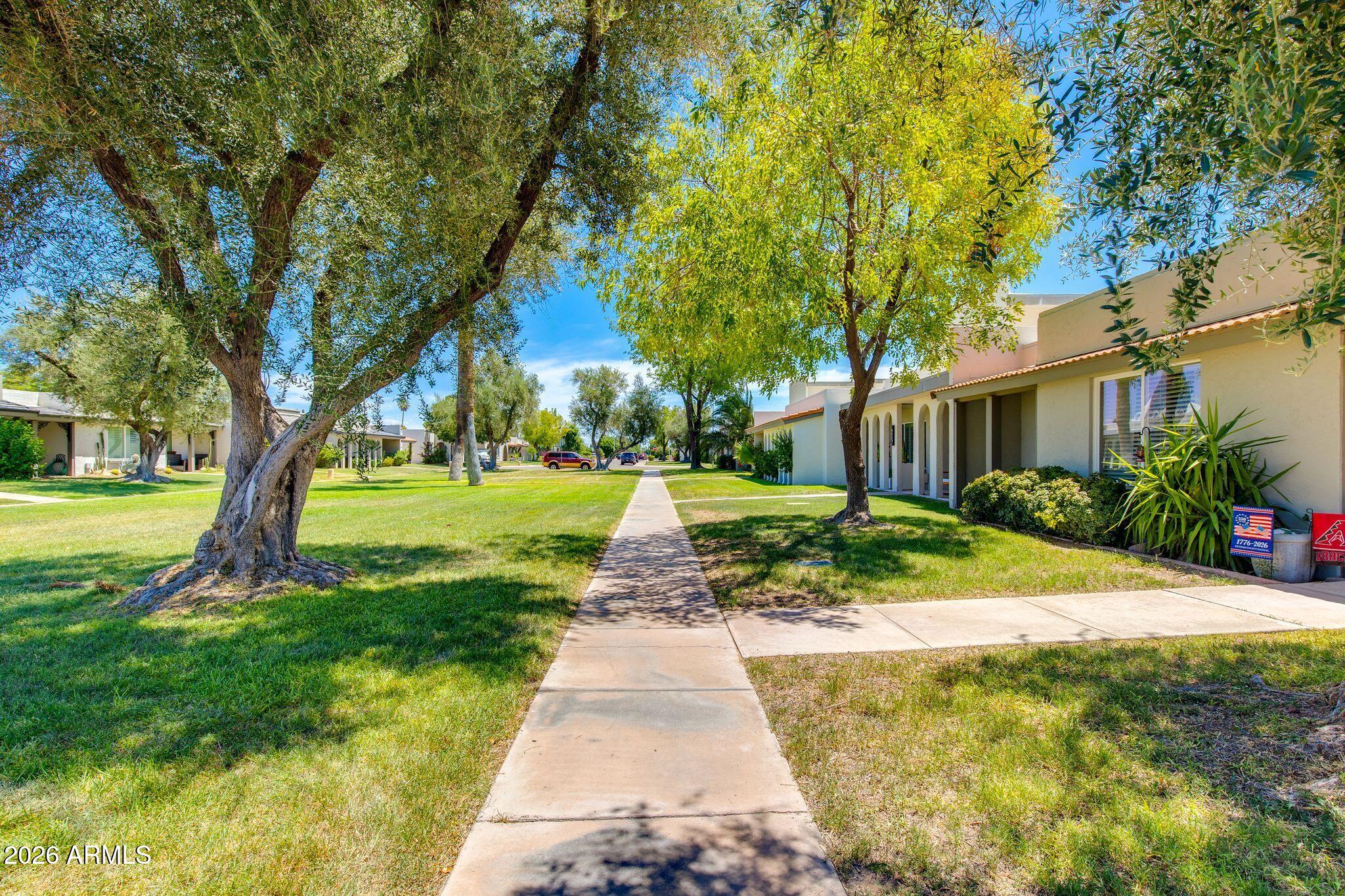 8323 E KEIM Drive