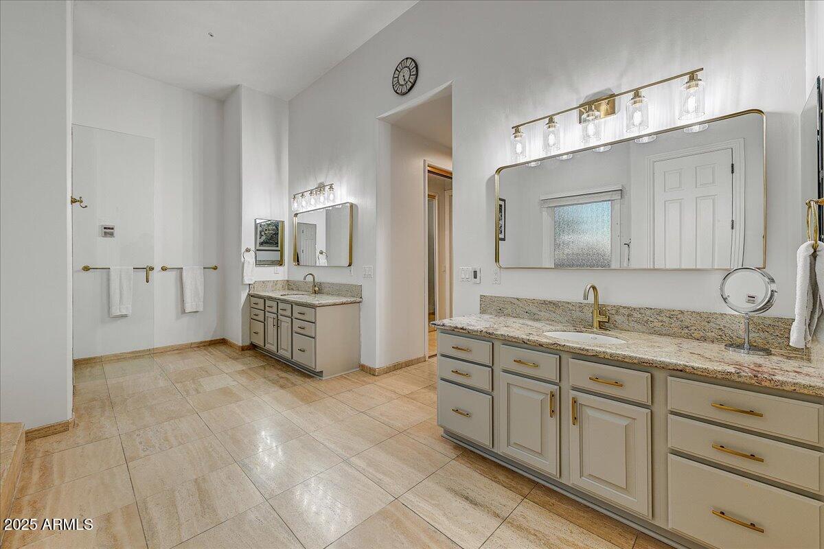 Scottsdale, Arizona 85266, United States, 5 Bedrooms Bedrooms, ,5 BathroomsBathrooms,Residential,Active,244354