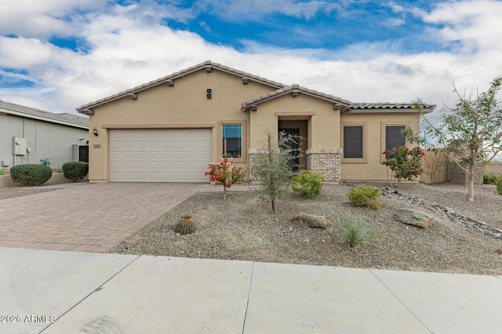 Photo of 17895 W Brookwood Drive, Goodyear, AZ 85338 (MLS # 6984680)