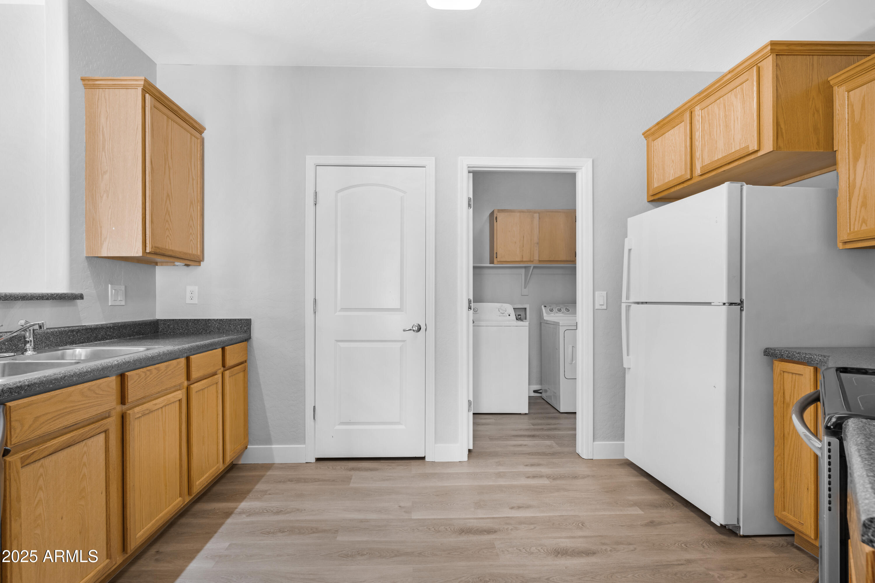 2565 S SIGNAL BUTTE Road 30