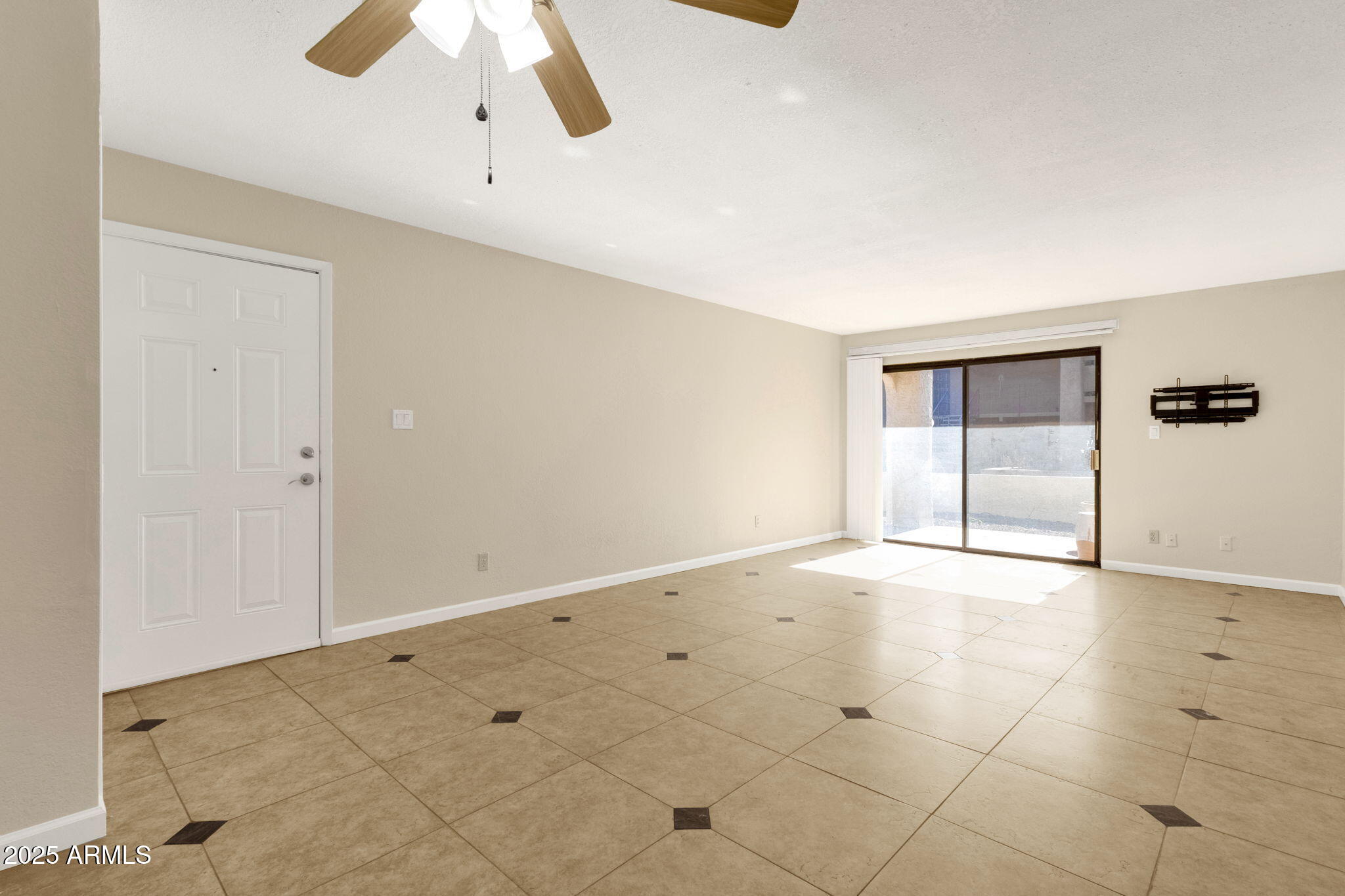 3825 E CAMELBACK Road 120