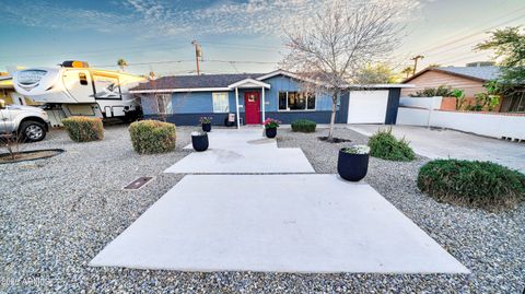 1207 E ALICE Avenue Phoenix AZ 85020