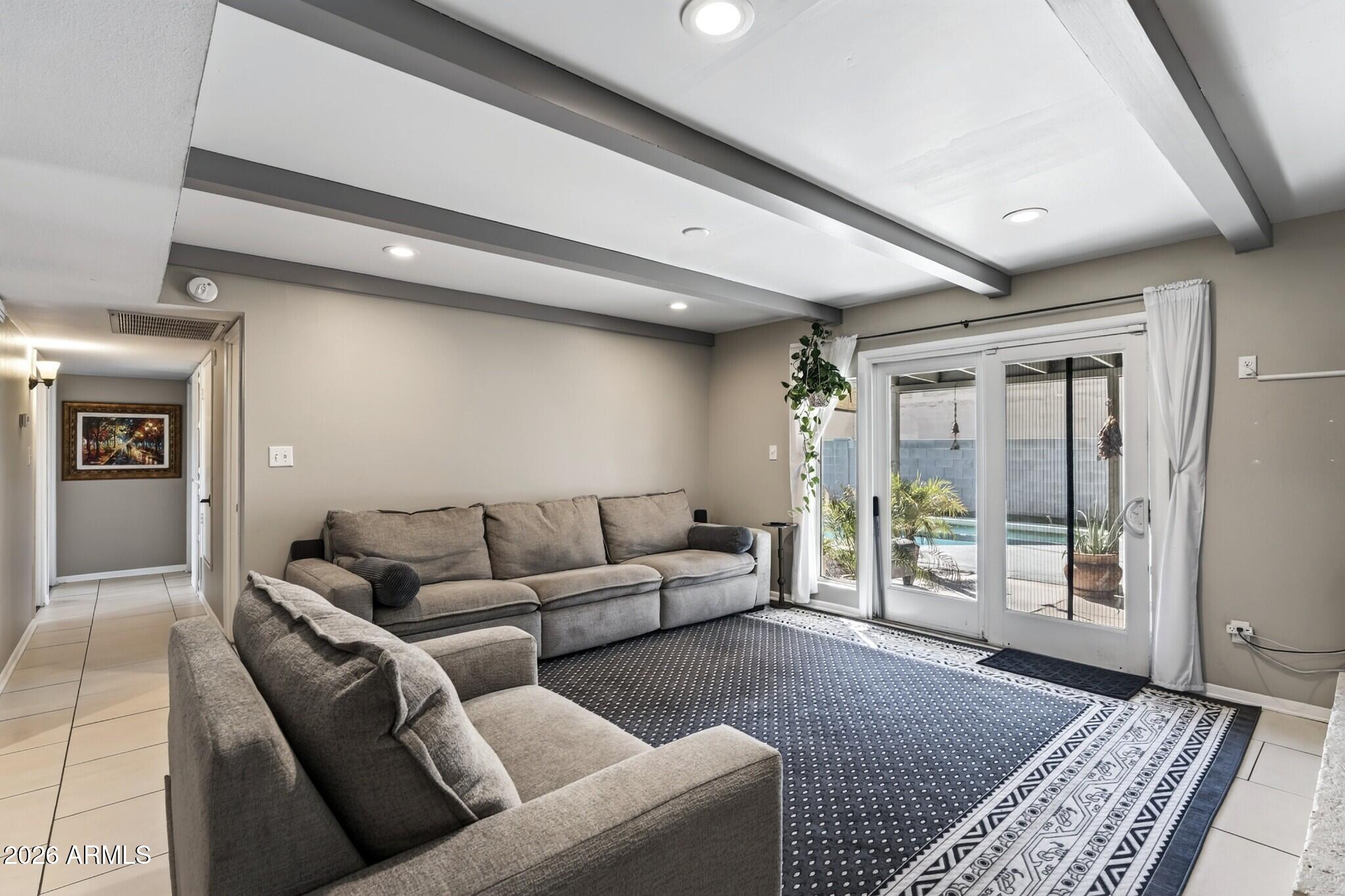131 E RIVIERA Drive