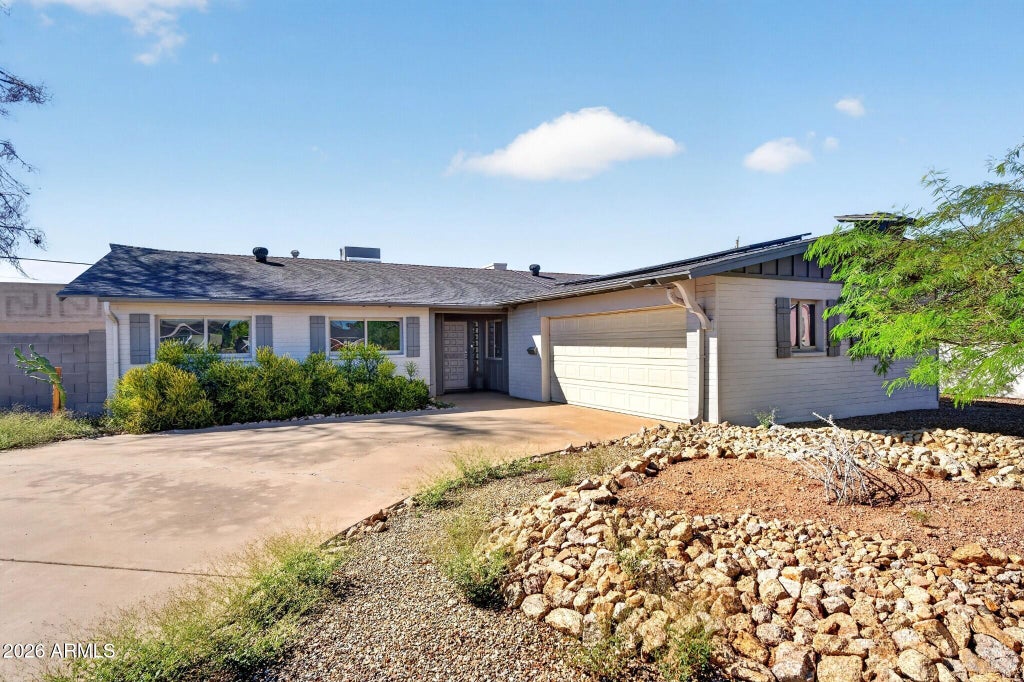 Photo of 131 E Riviera Drive, Tempe, AZ 85282 (MLS # 7089076)